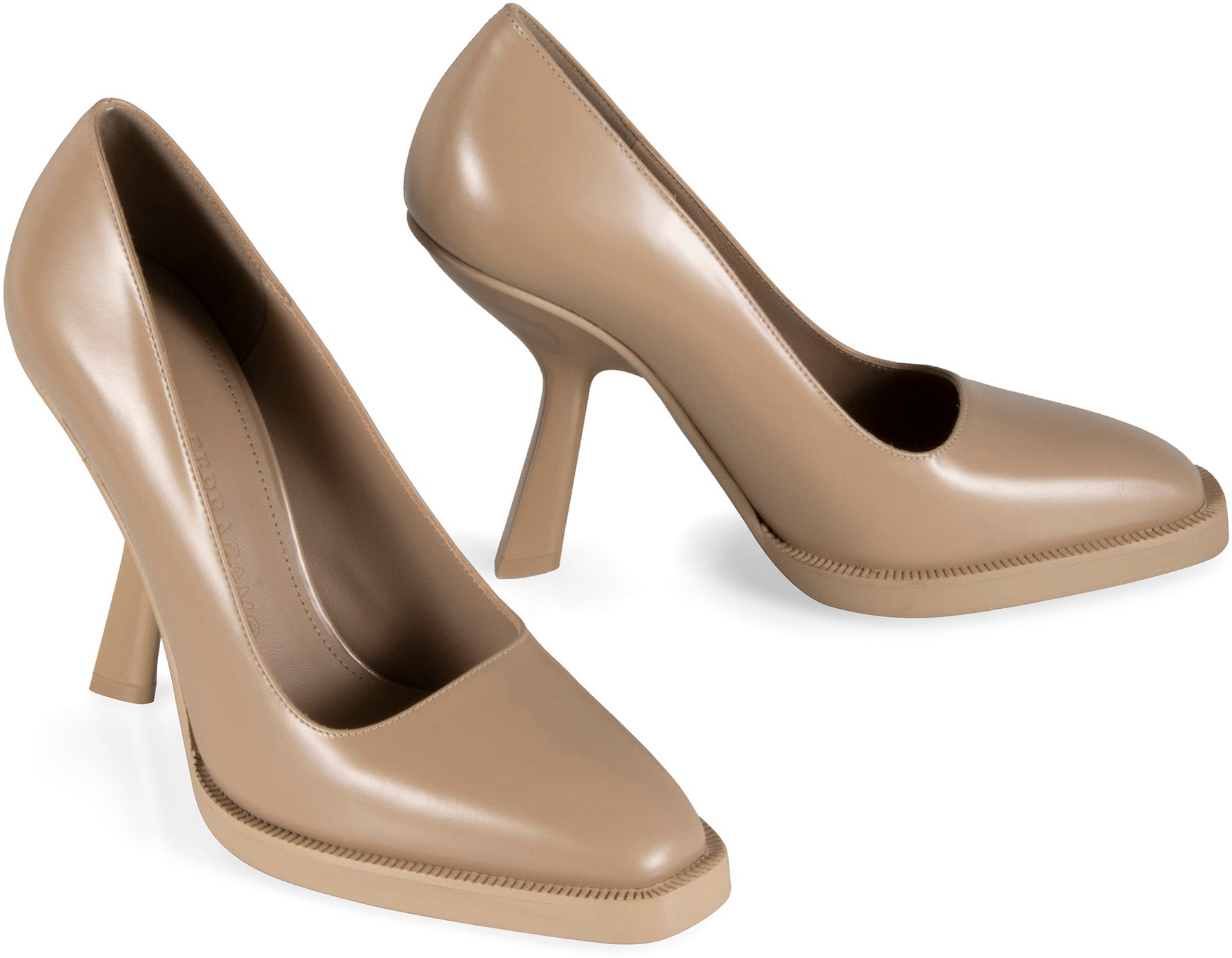 Leather pumps