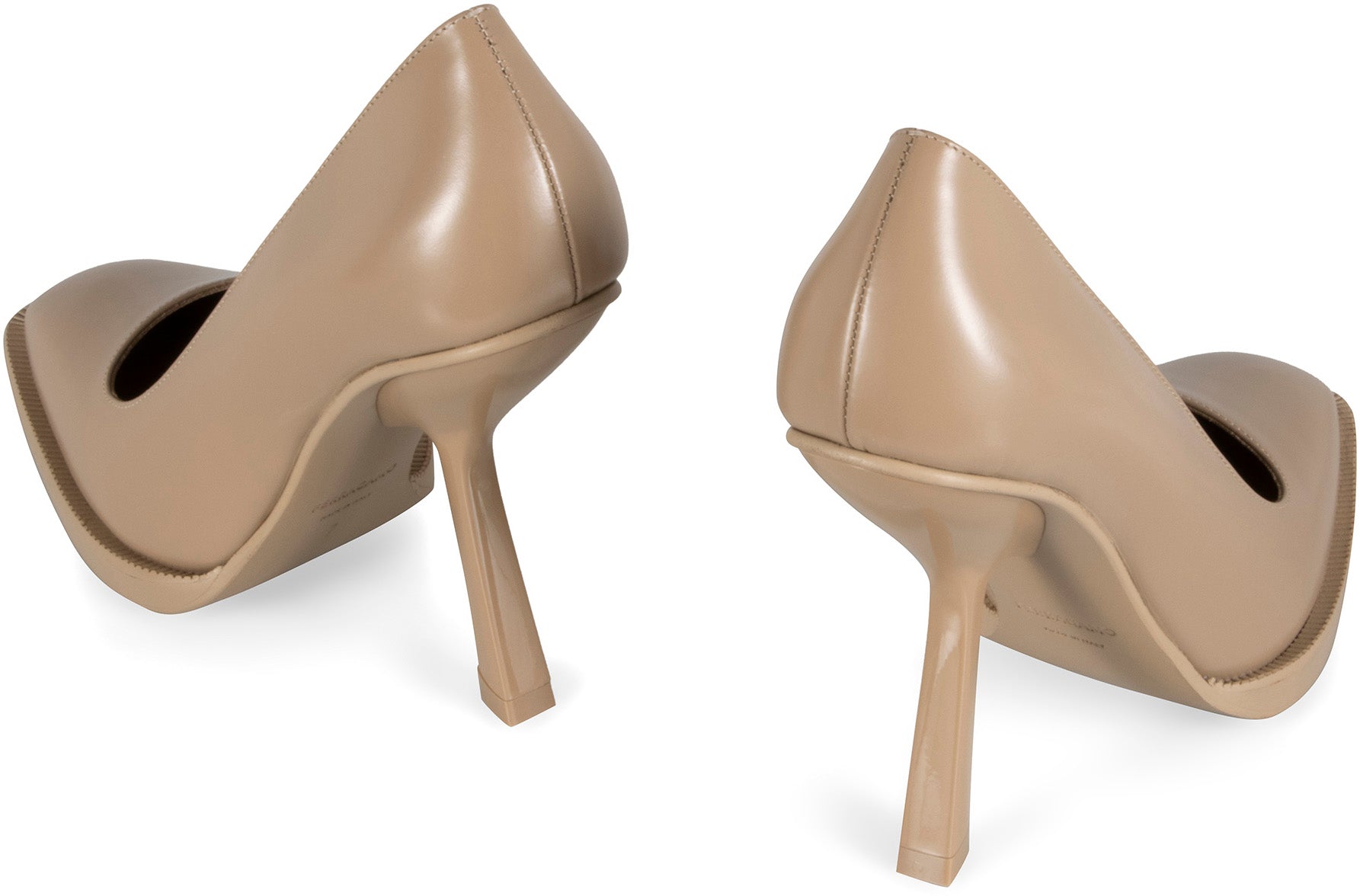 Leather pumps