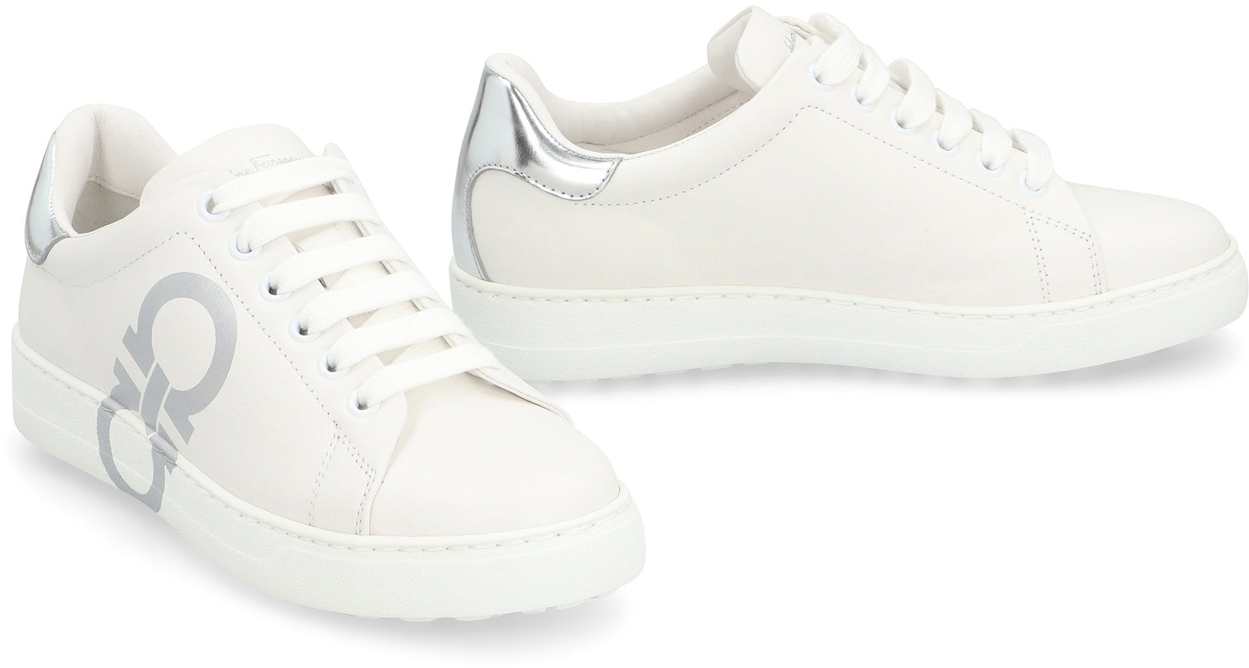 Leather low-top sneakers