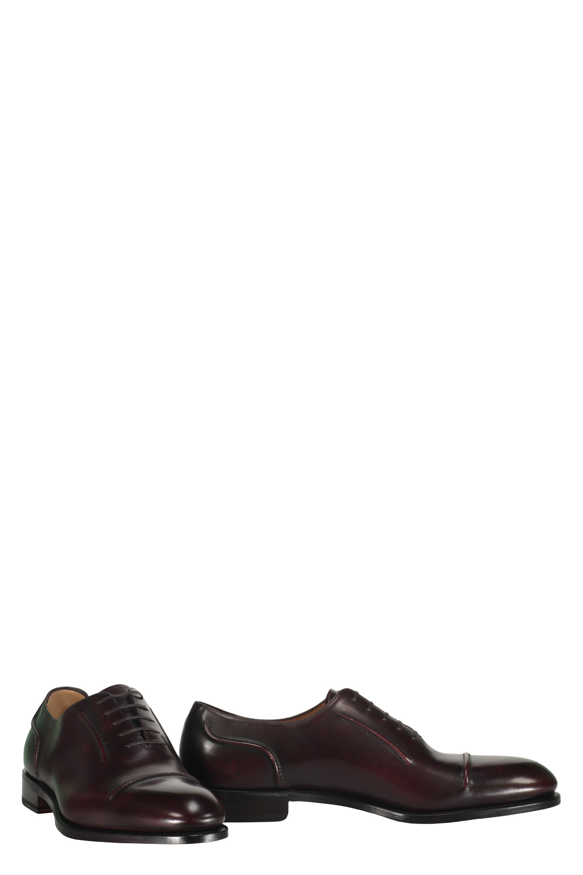 Leather lace-up shoes