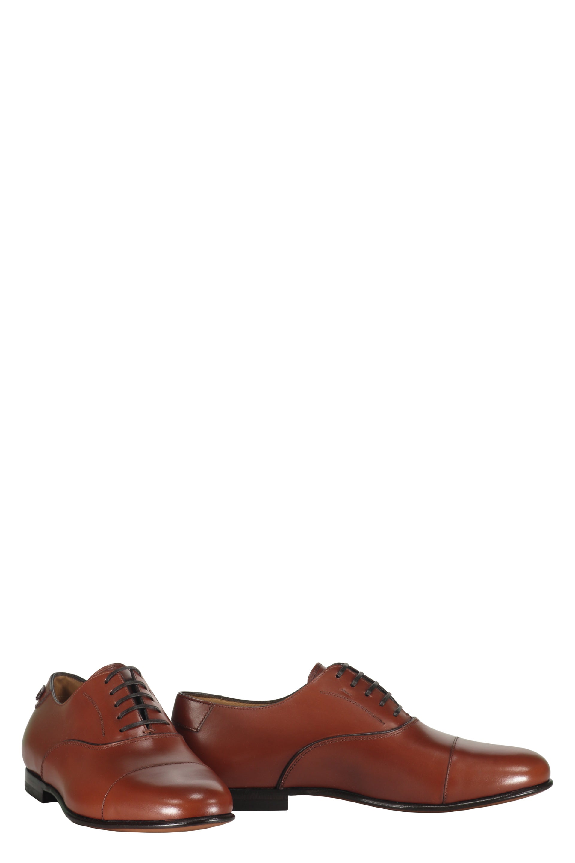 Leather lace-up shoes