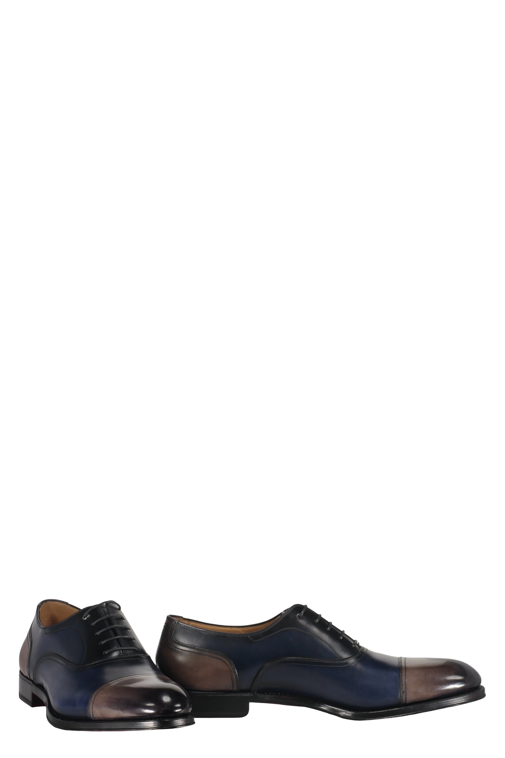 Leather lace-up shoes