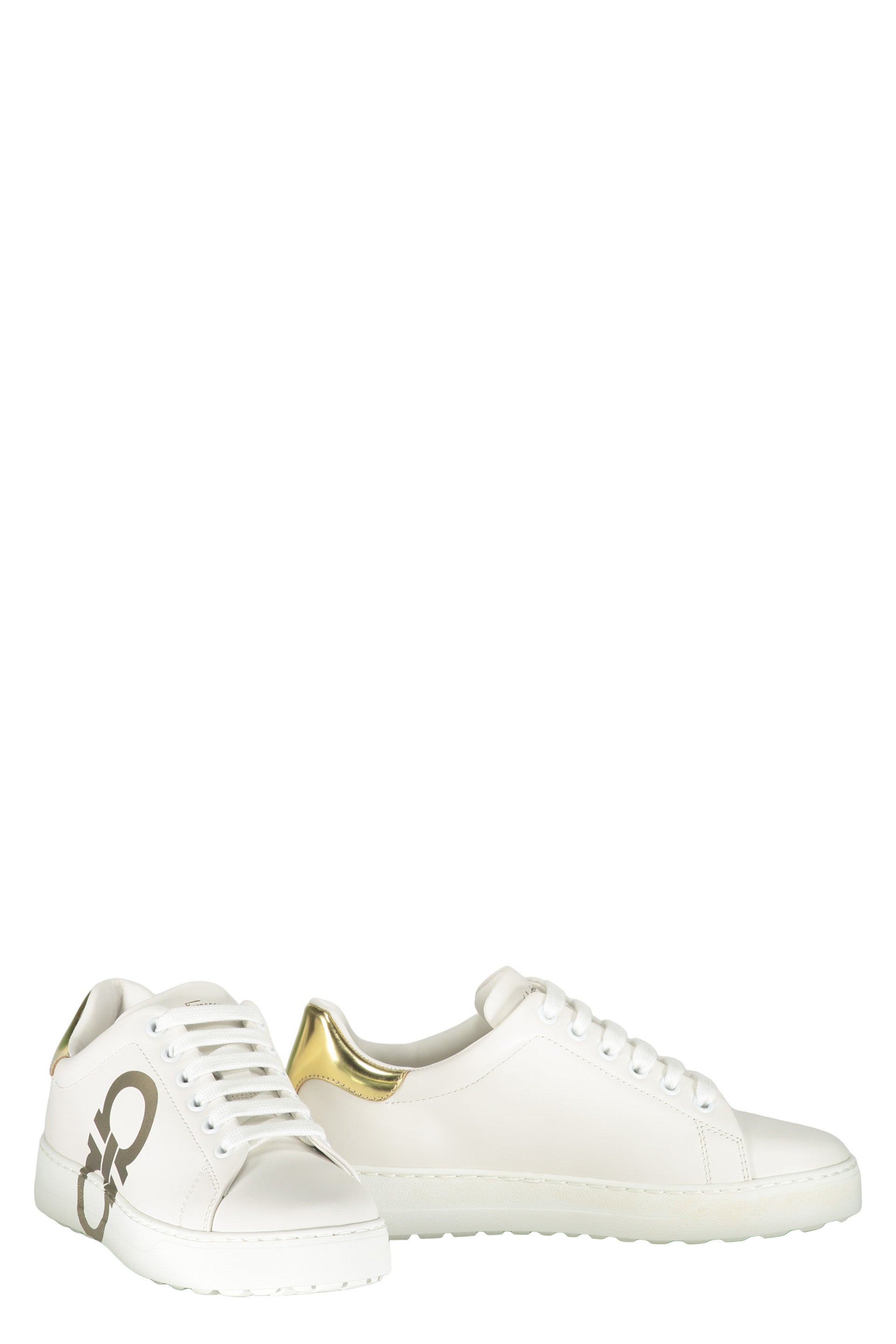 Leather low-top sneakers