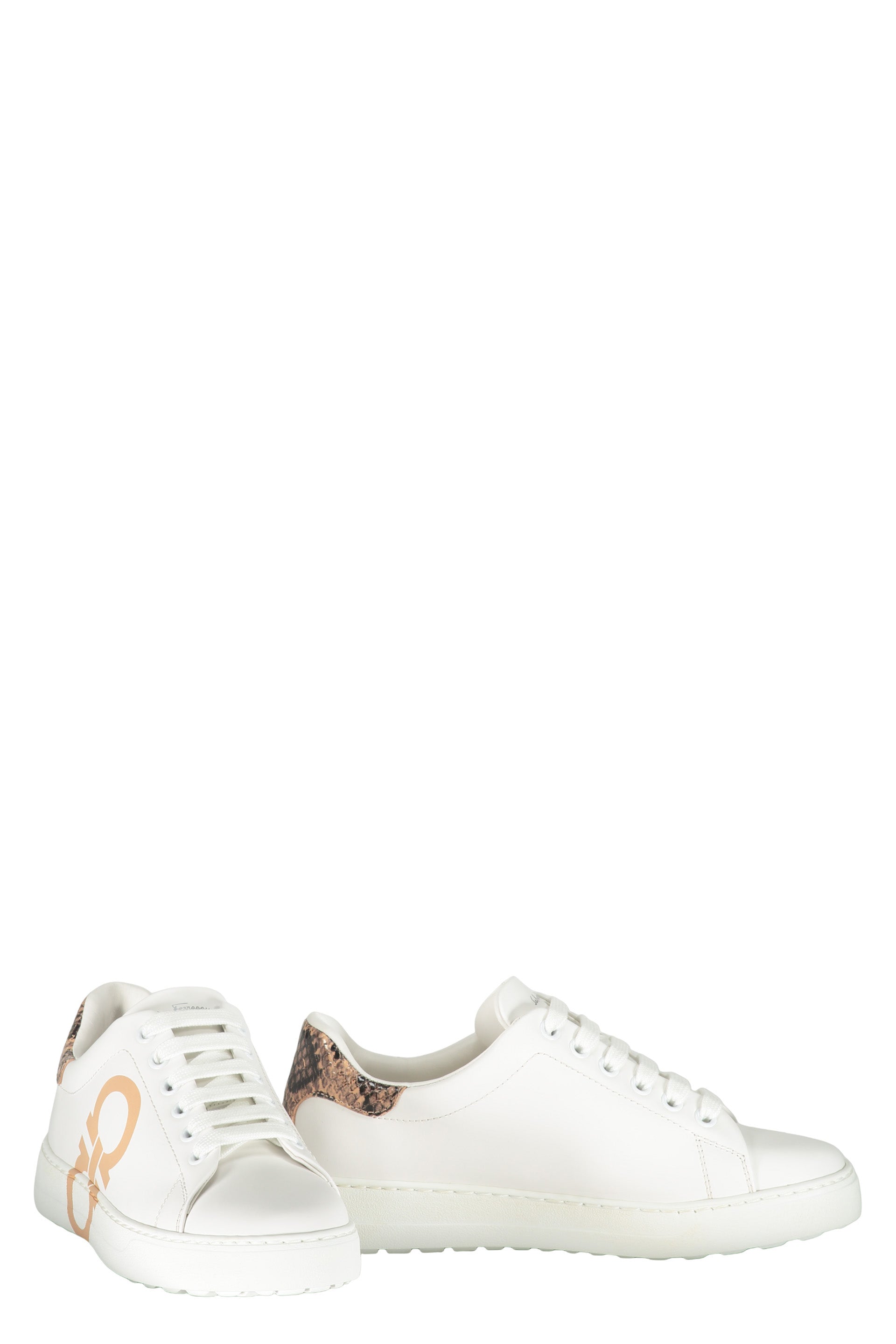 Leather low-top sneakers
