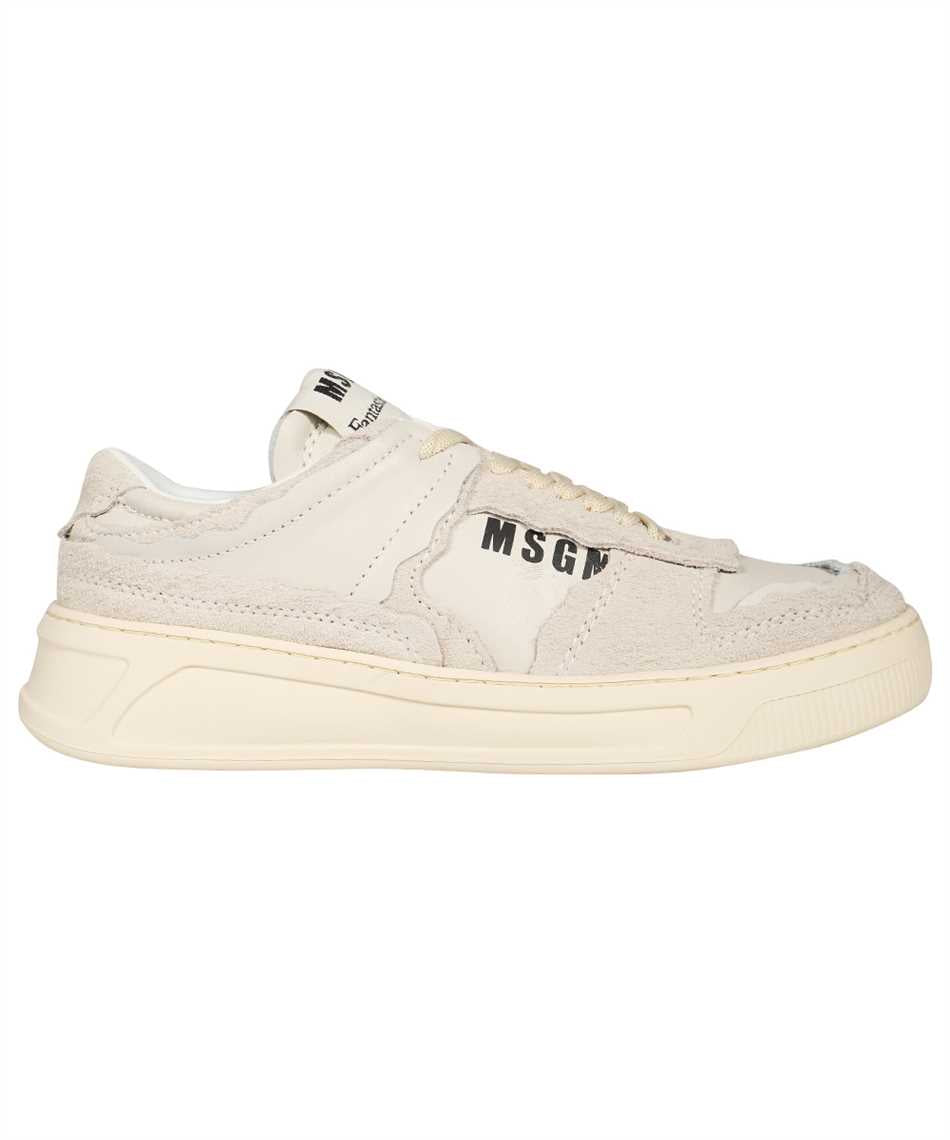 Low-top sneakers