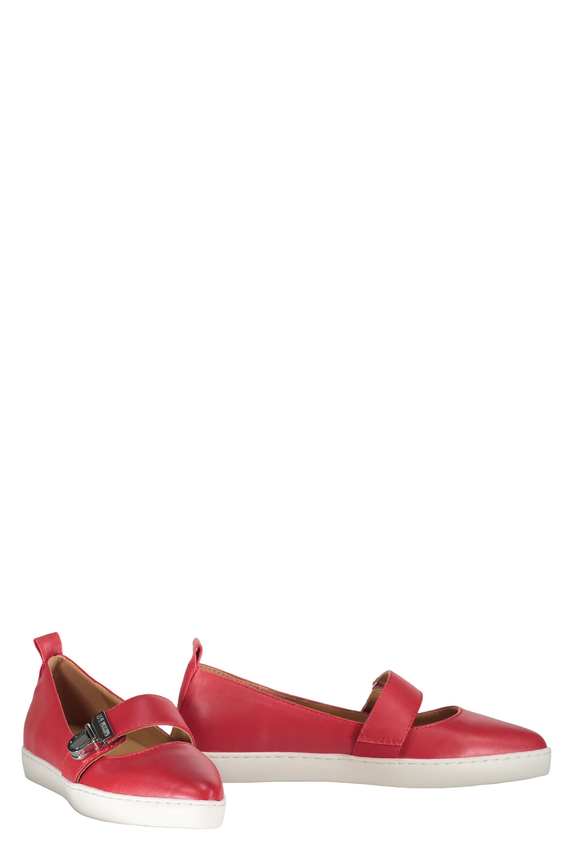 Pointy-toe ballet flats