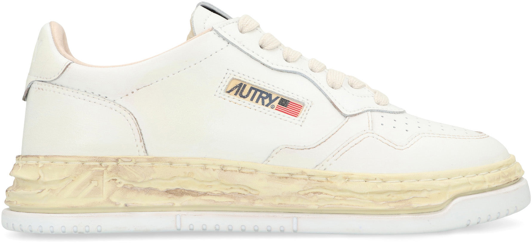 Medalist low-top sneakers
