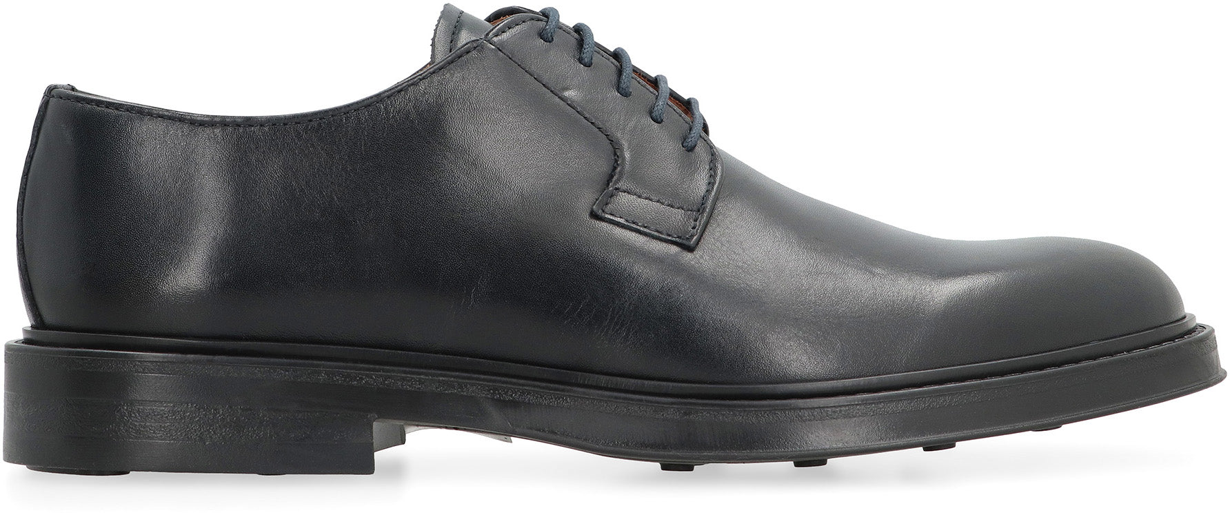 Leather lace-up shoes