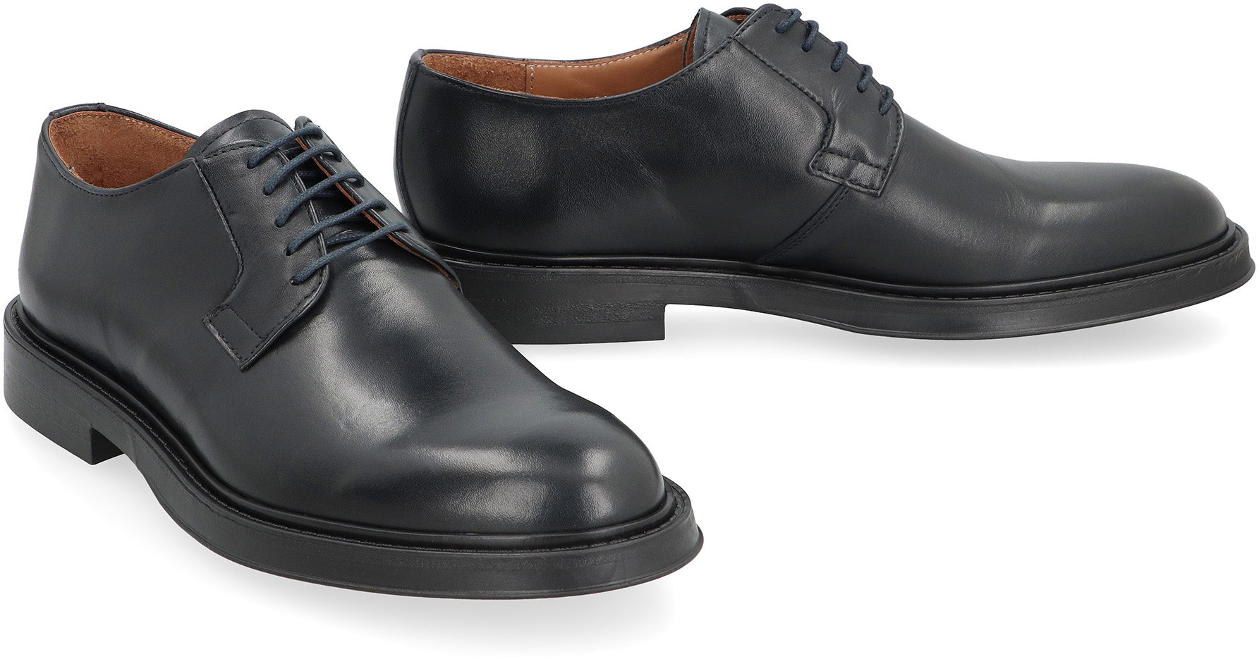 Leather lace-up shoes