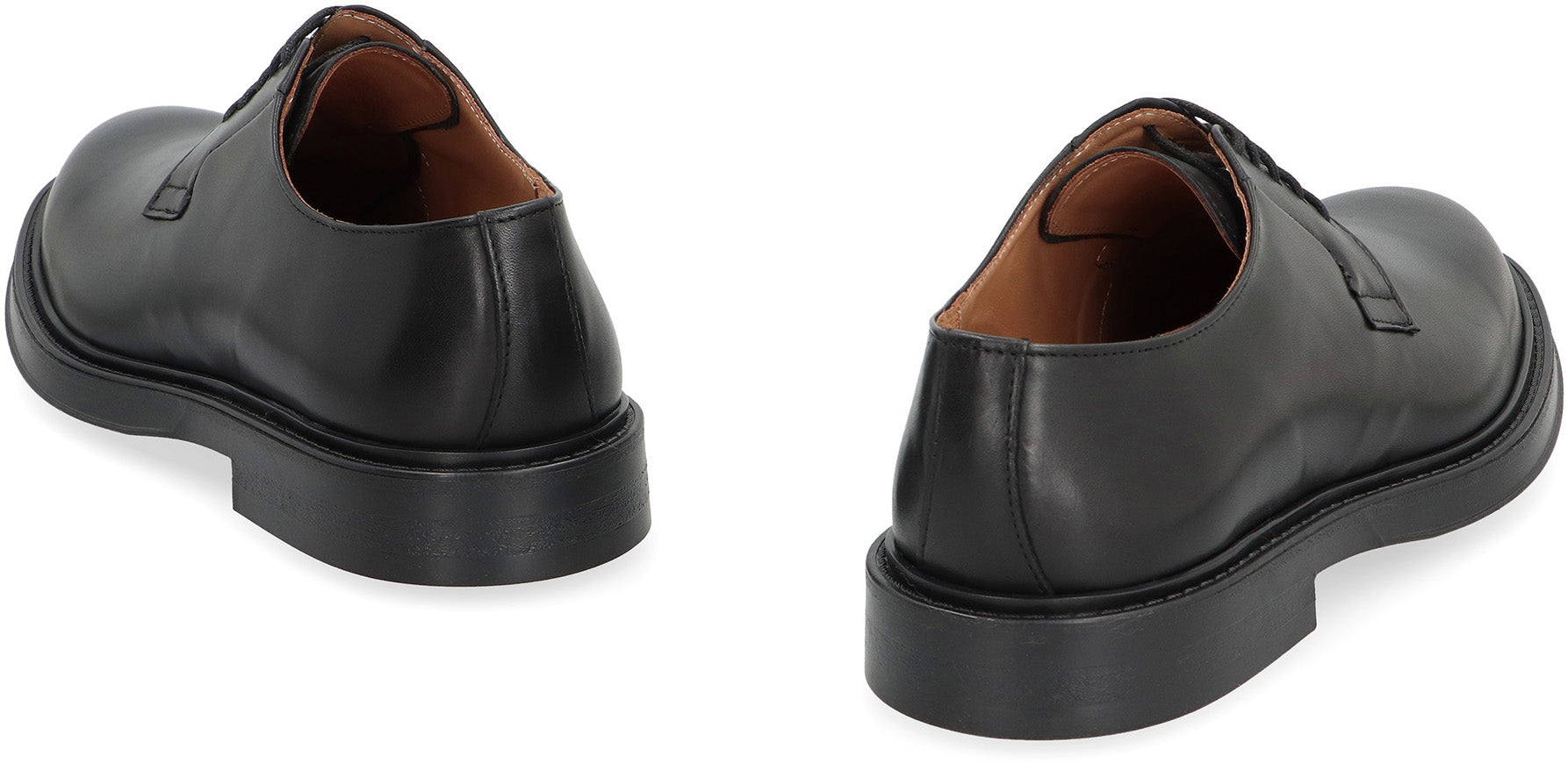 Leather lace-up shoes