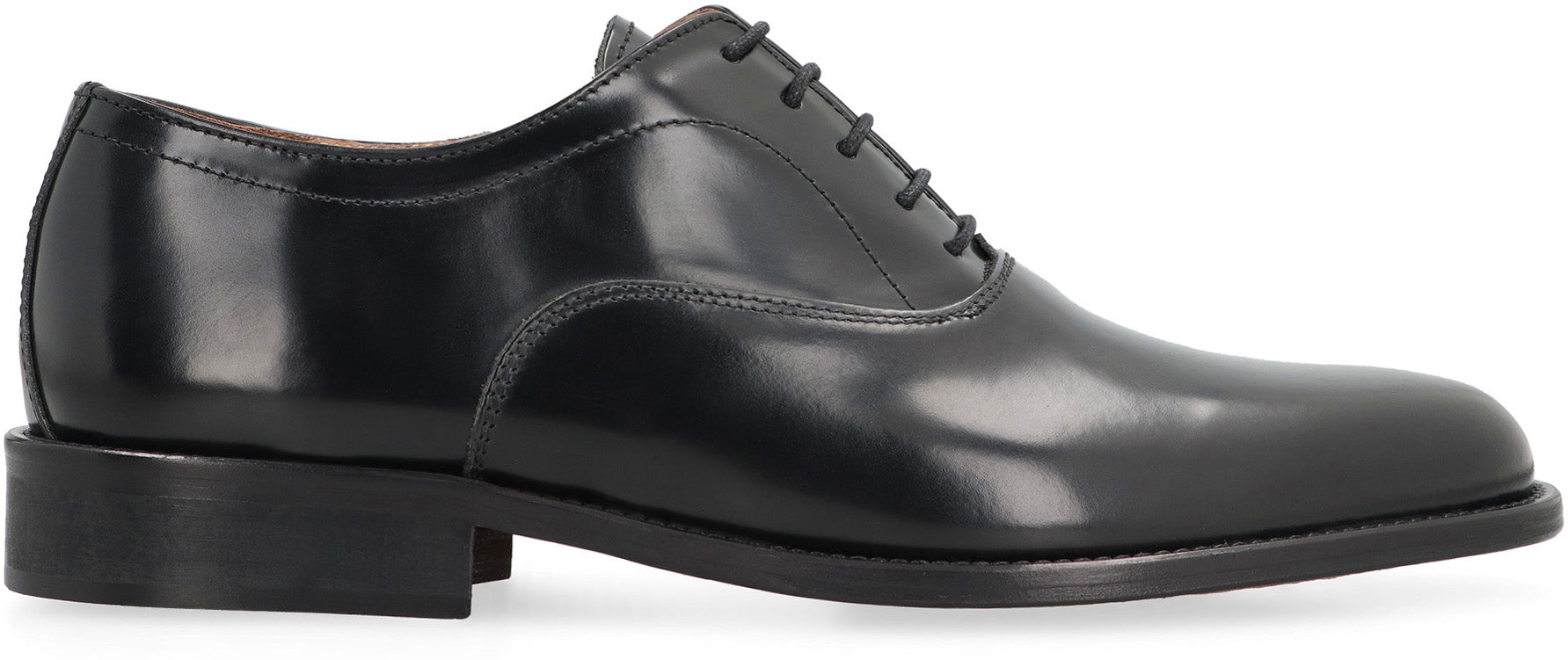 Leather lace-up shoes