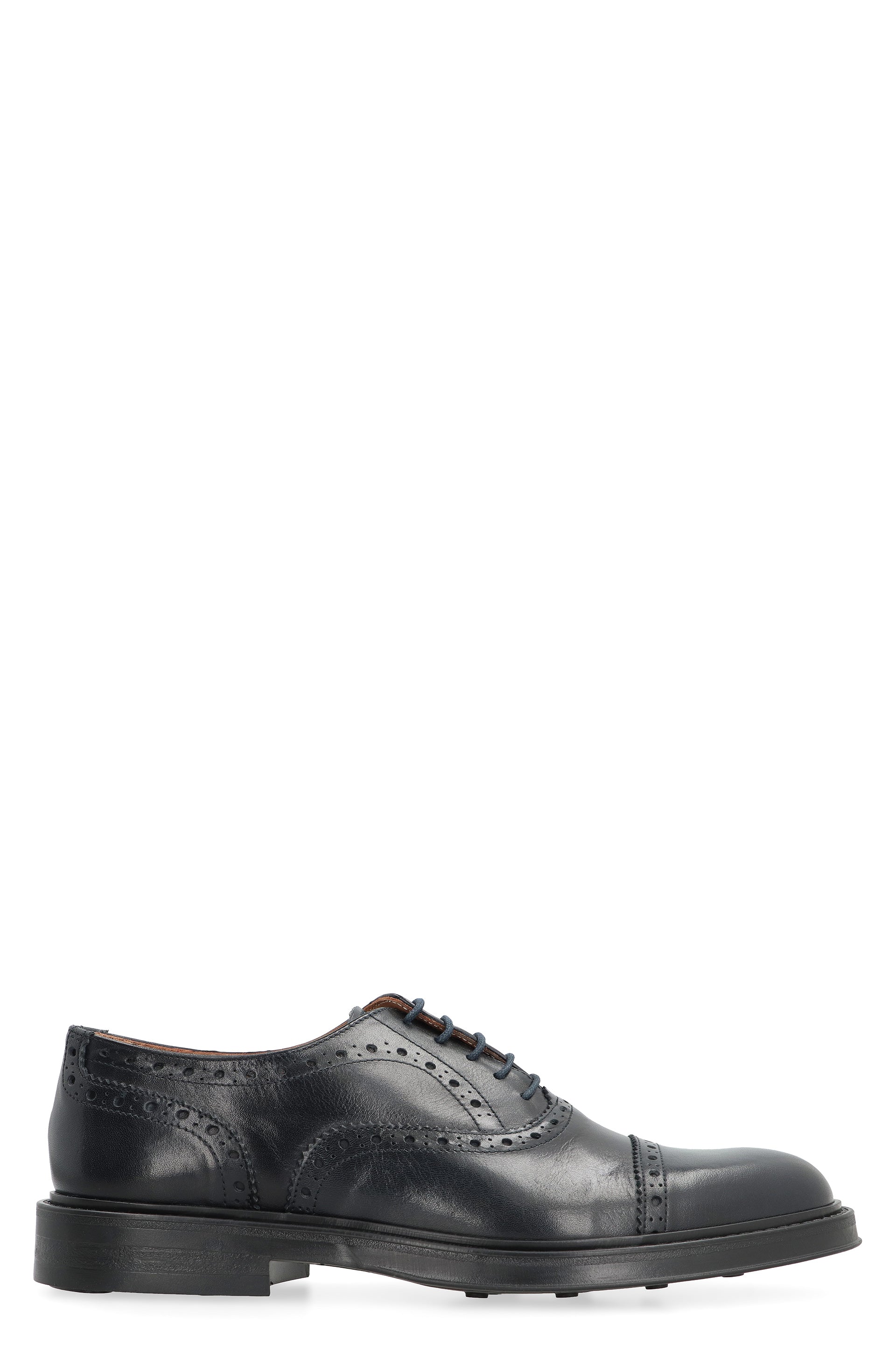 Leather lace-up shoes