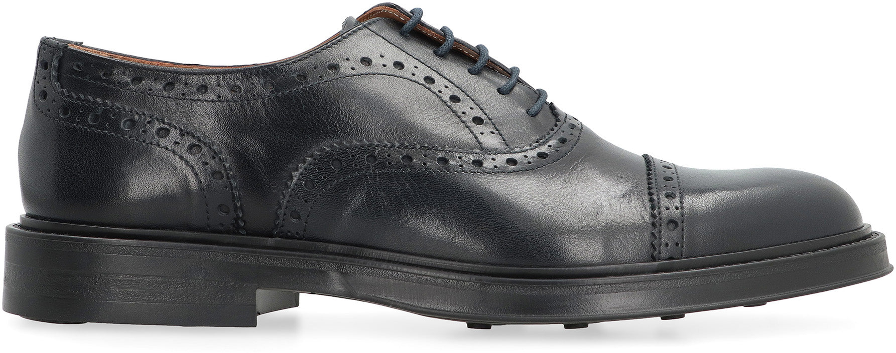 Leather lace-up shoes
