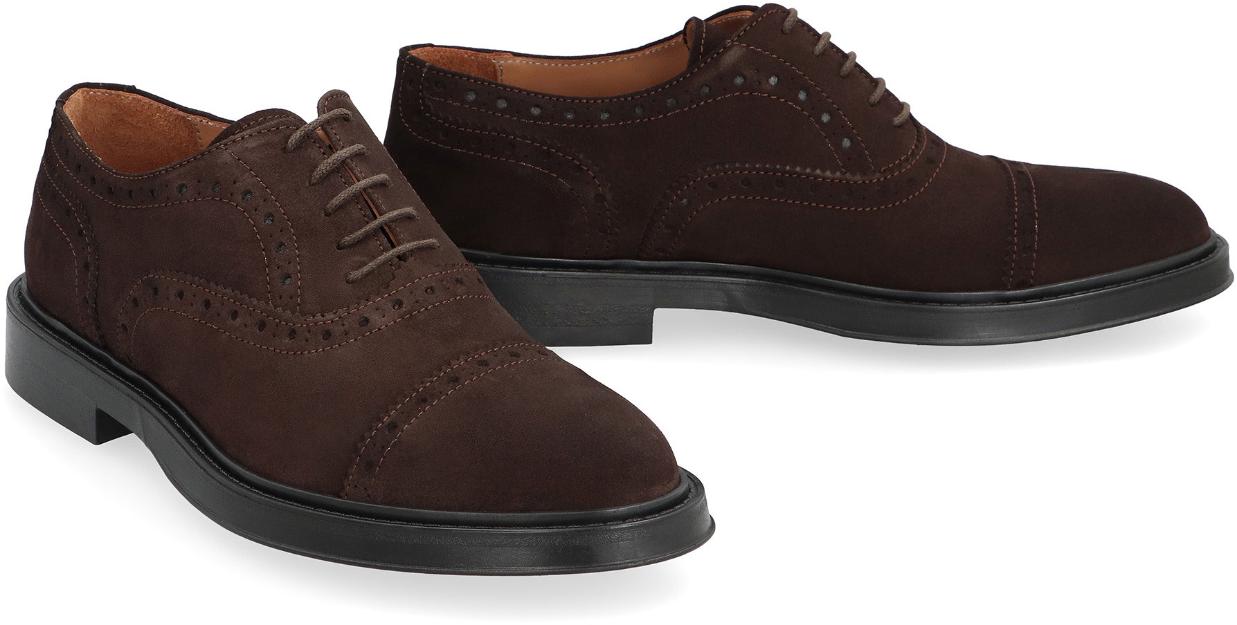 Leather lace-up shoes