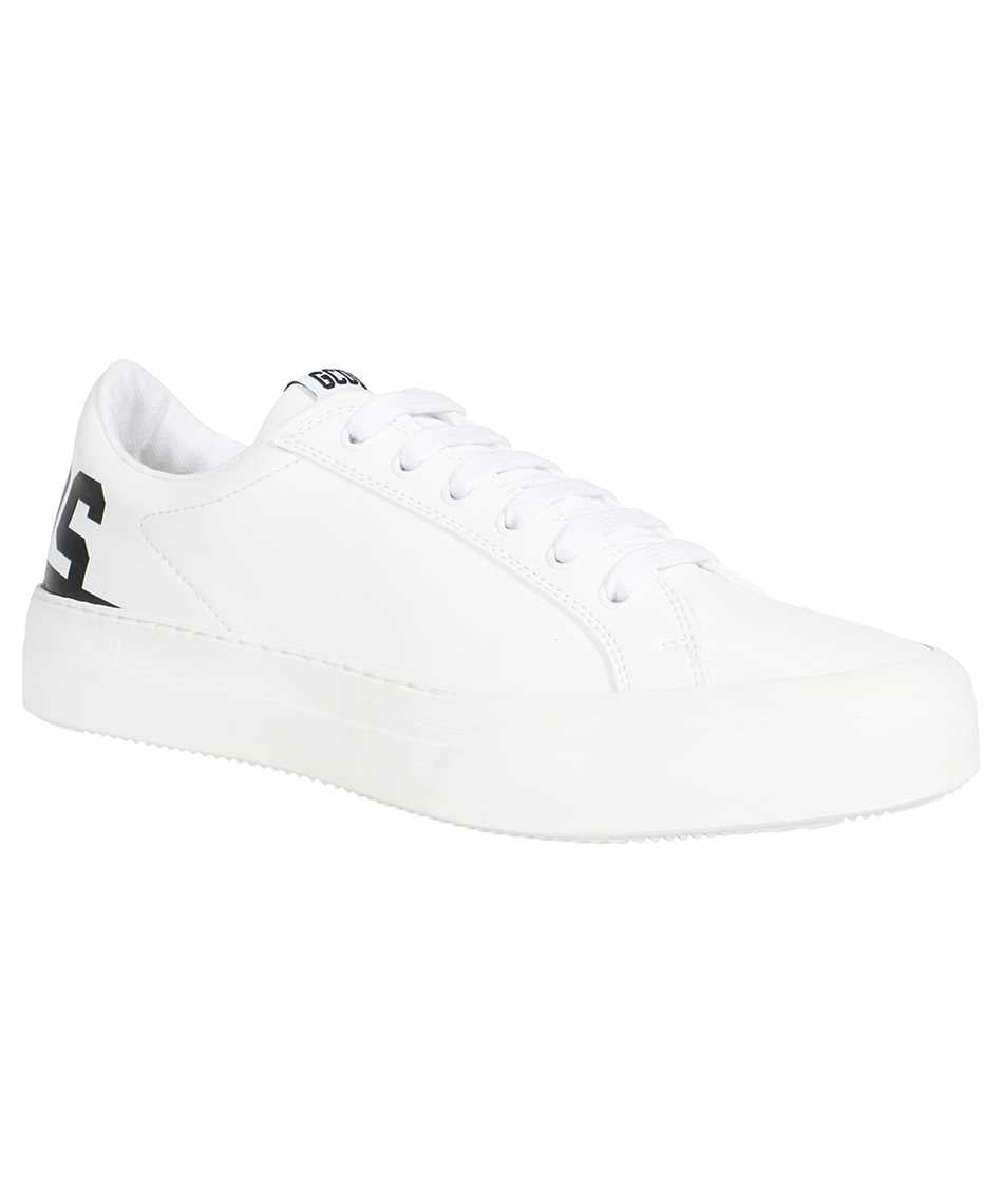 Low-top sneakers