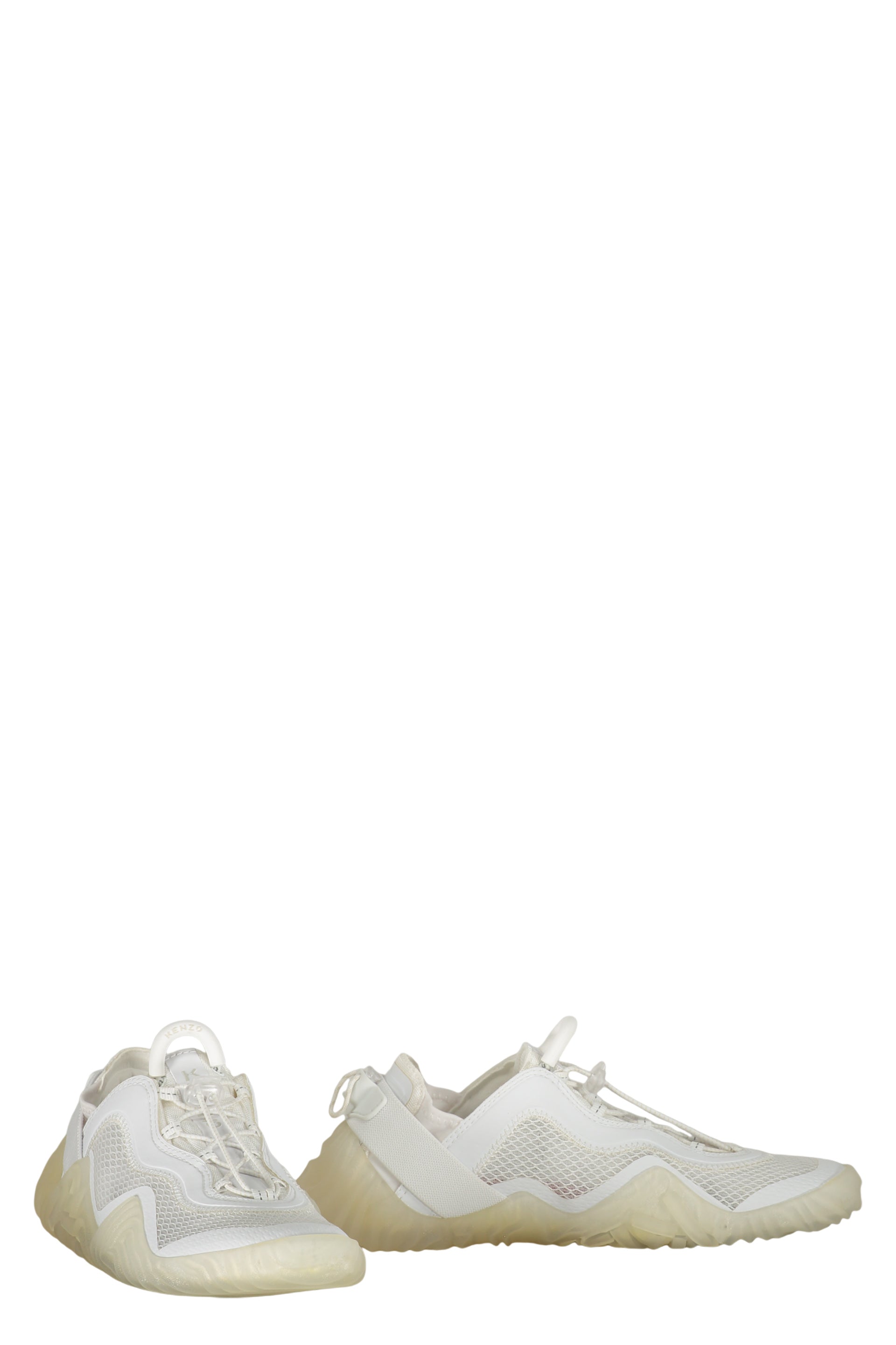 Low-top sneakers