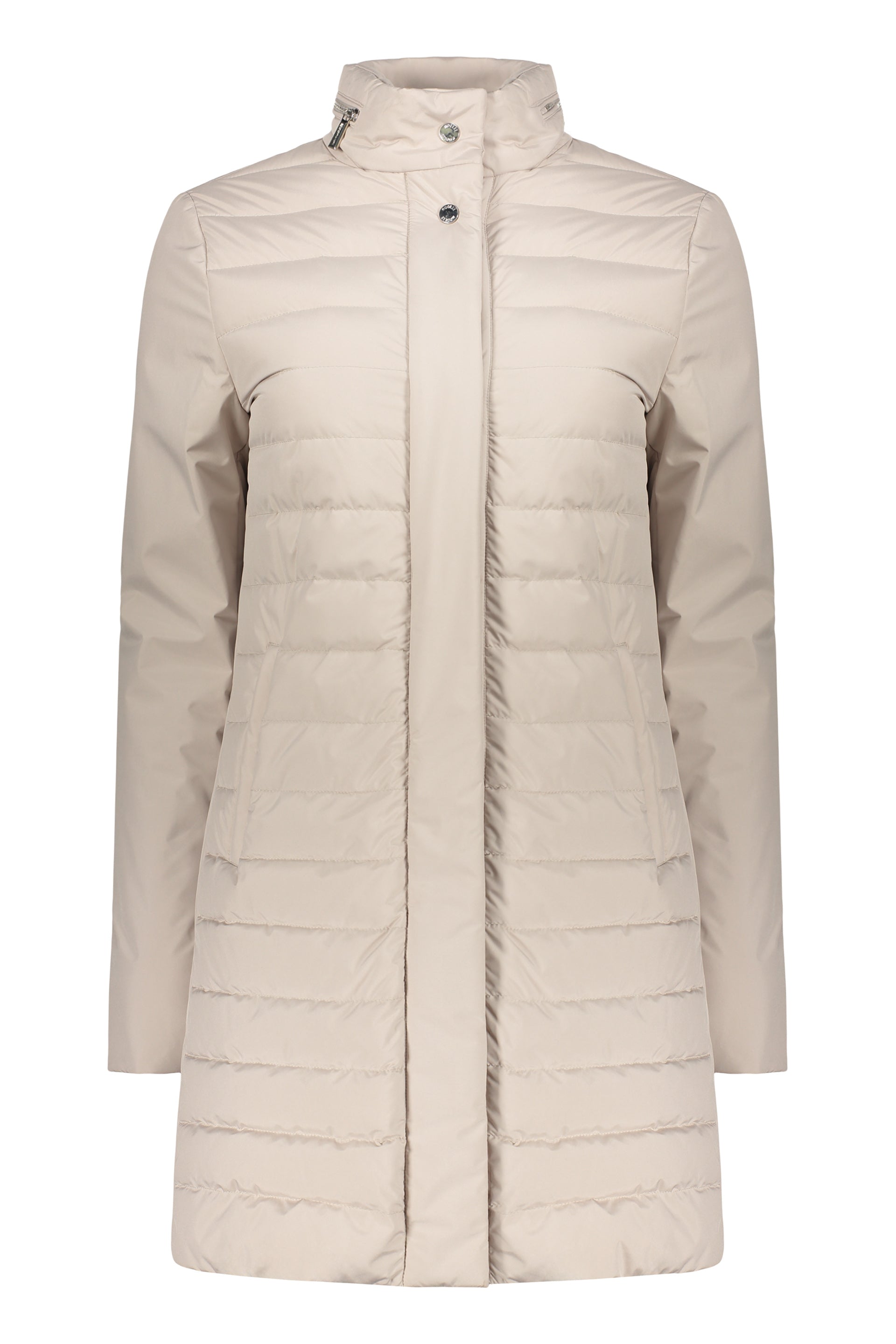 Snap button fastening down jacket