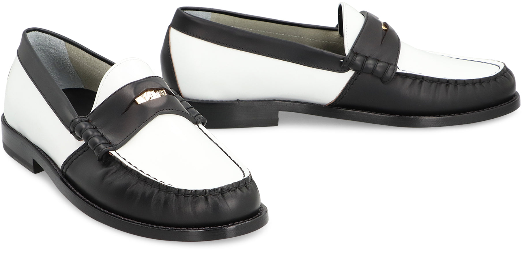 Faulty leather loafers