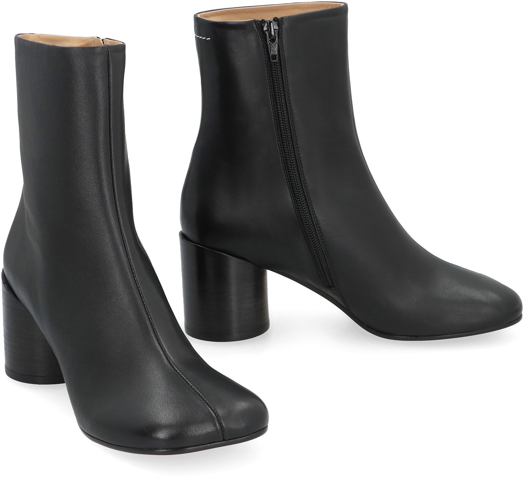 Anatomic leather ankle boots