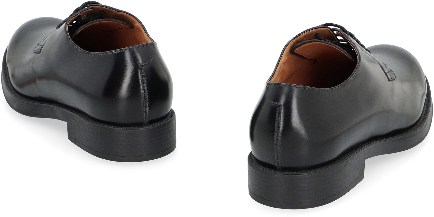 Leather lace-up shoes