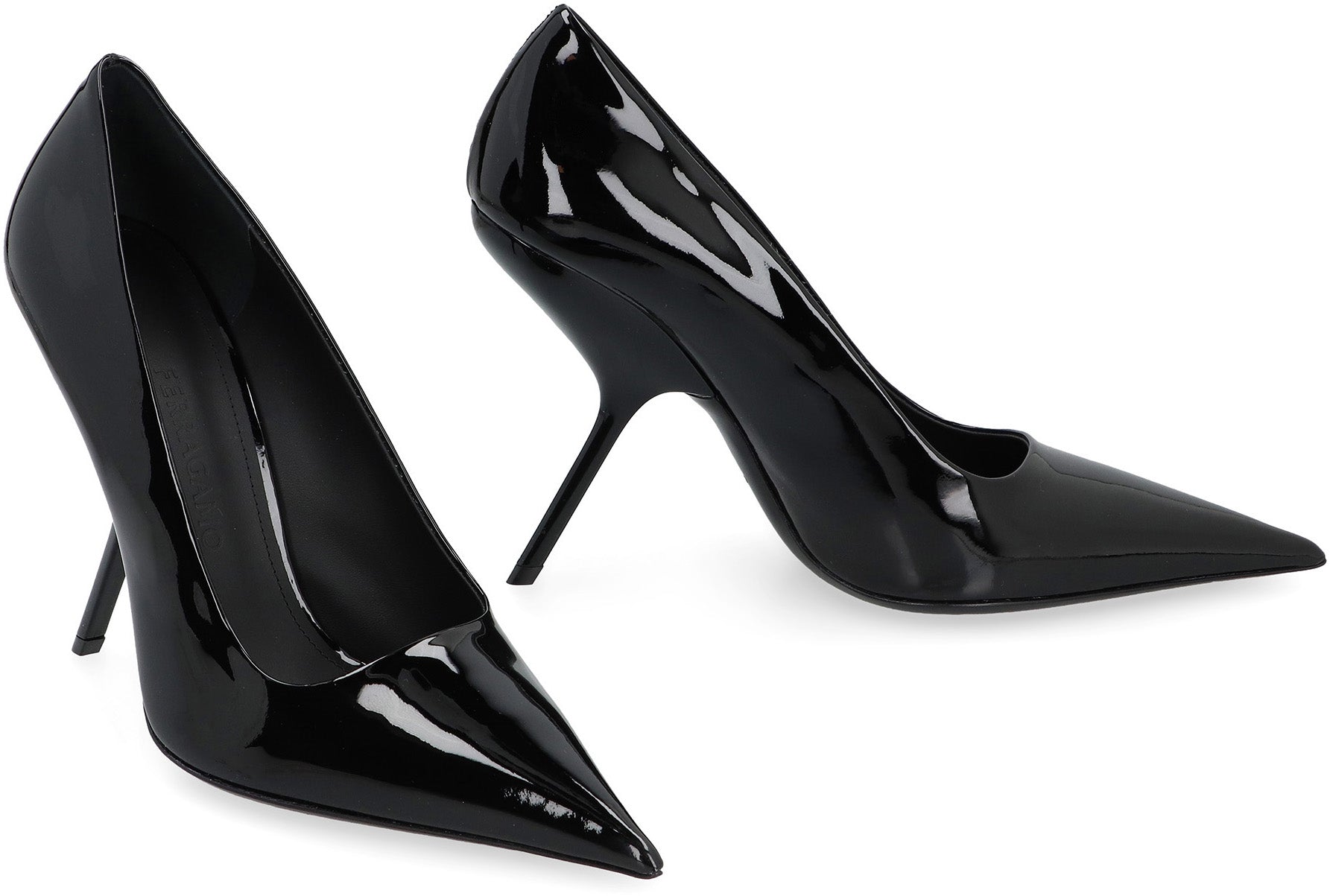 Eva patent leather pumps