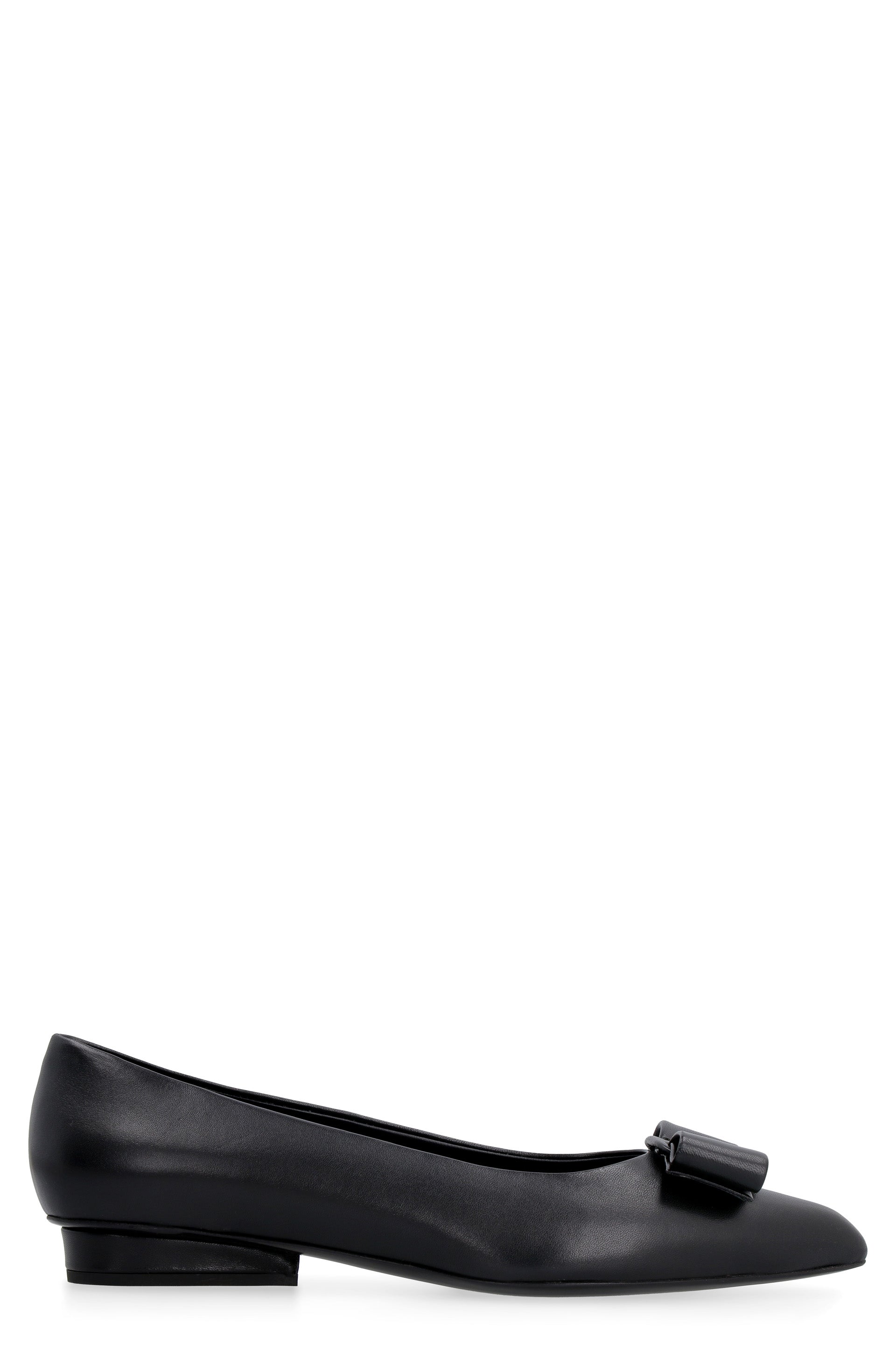 Leather ballet flats with logo