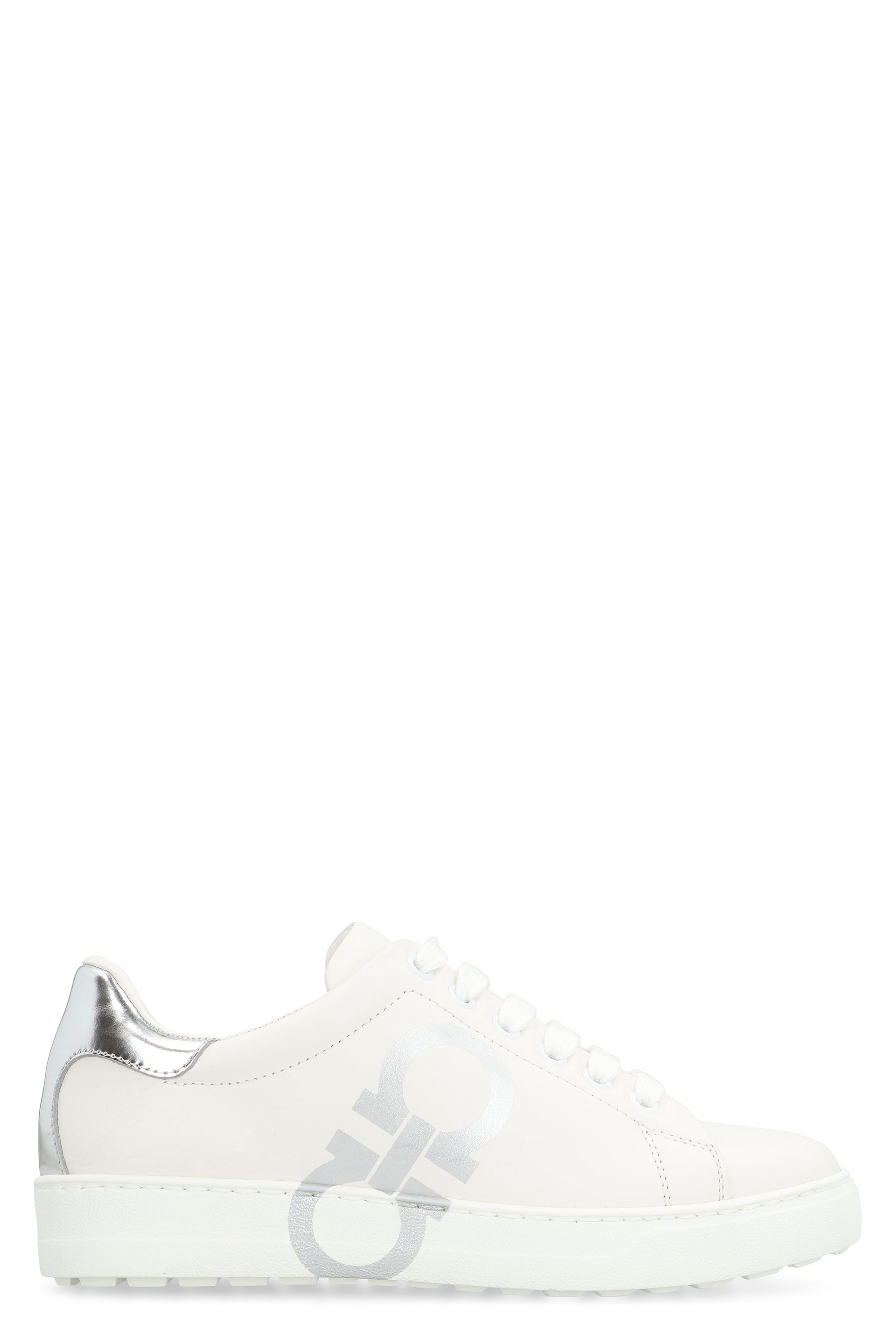 Leather low-top sneakers