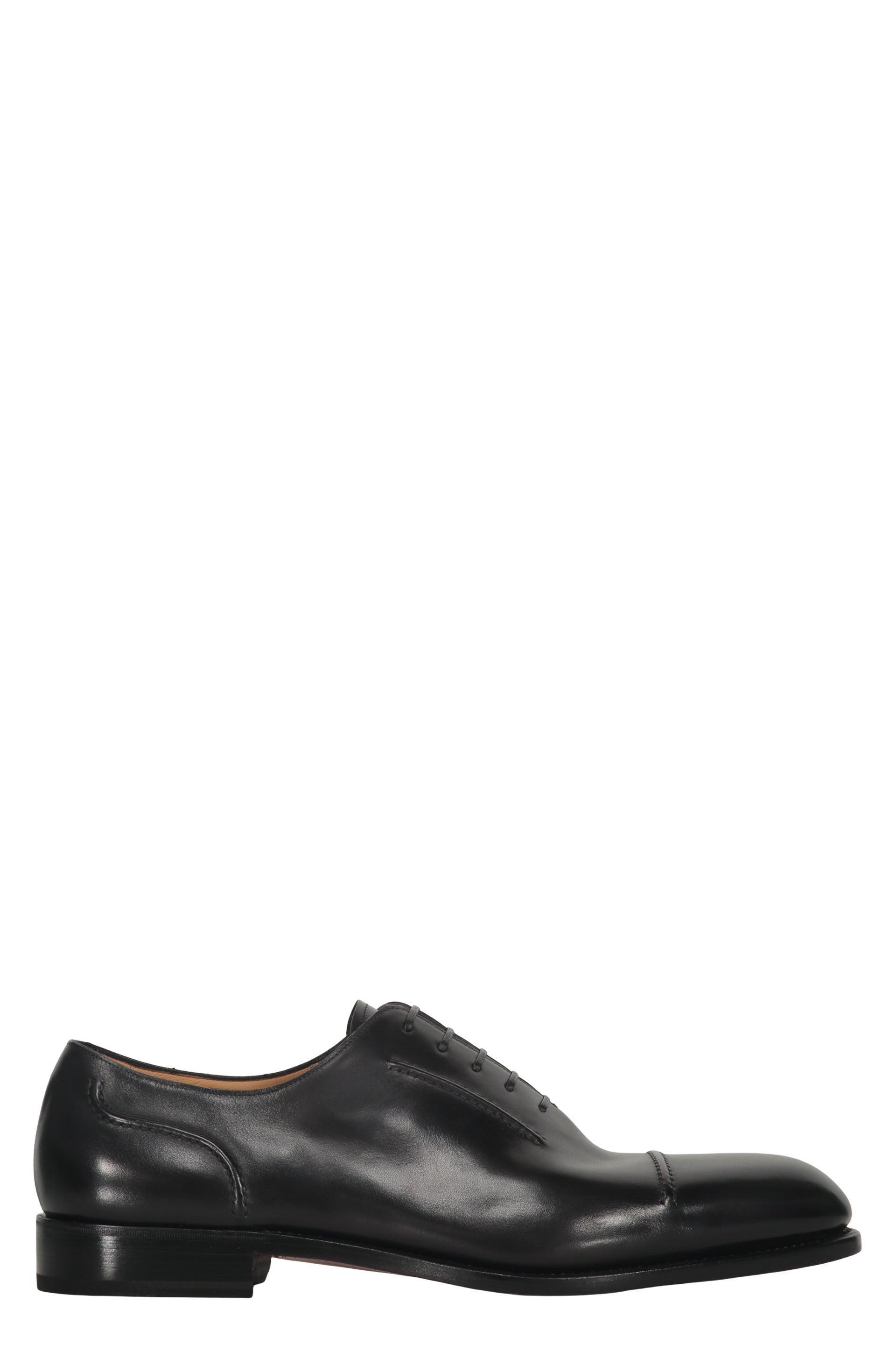 Leather lace-up shoes