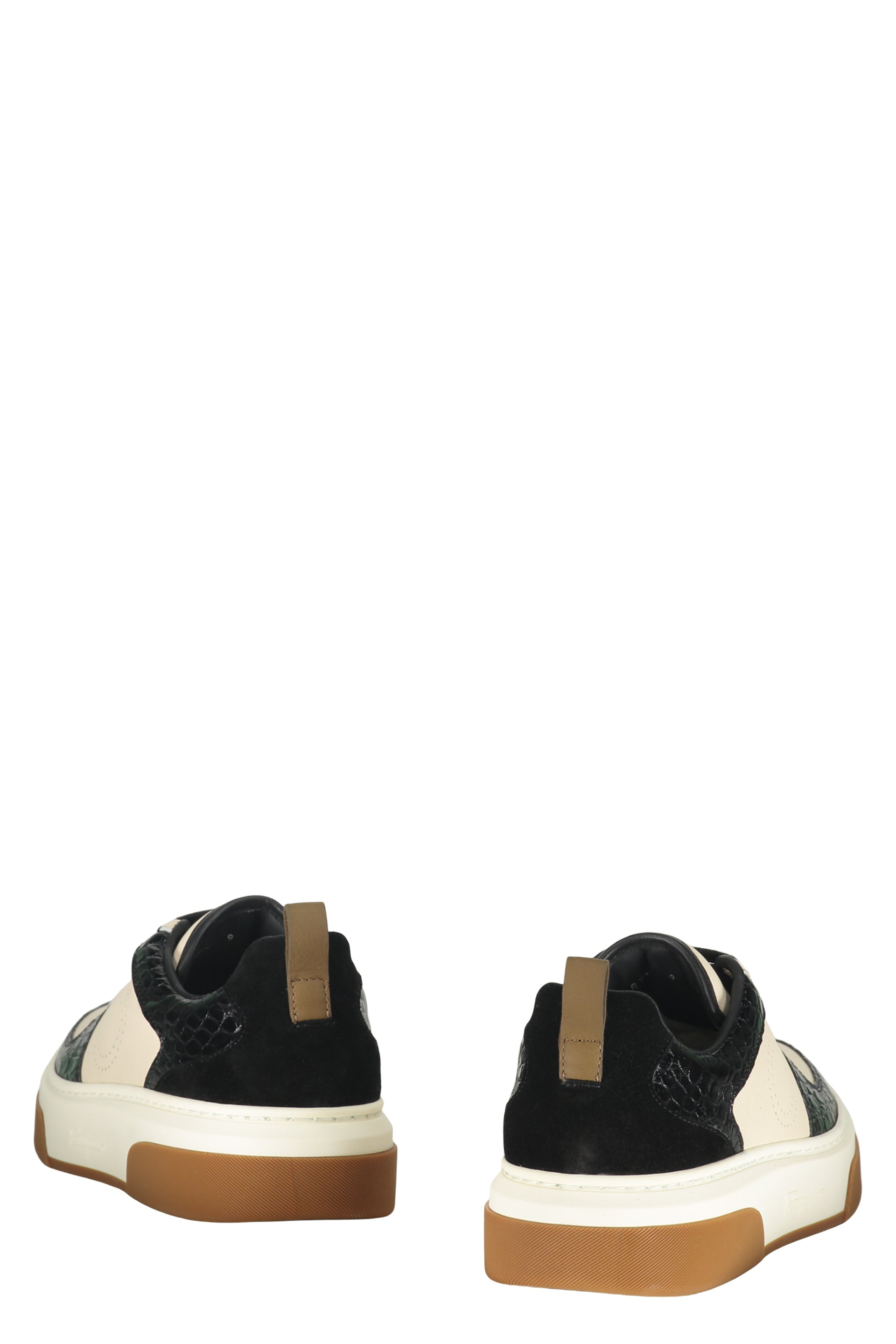 Leather low-top sneakers