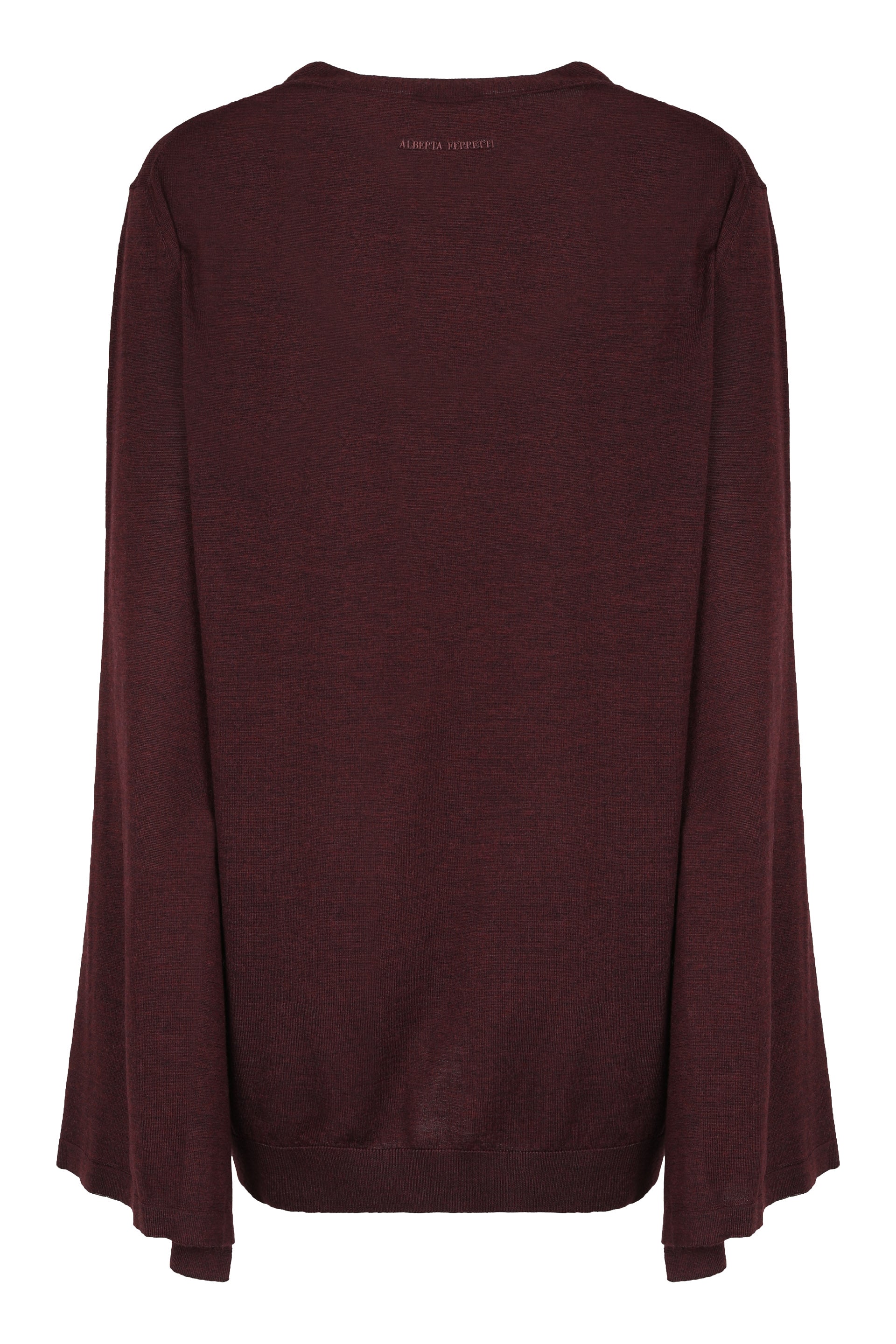 Plum shirt with long sleeves, elegant and versatile.