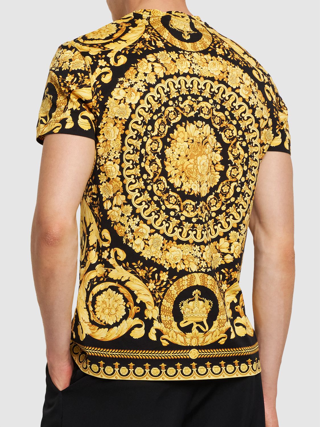 T-shirt with unique gold design