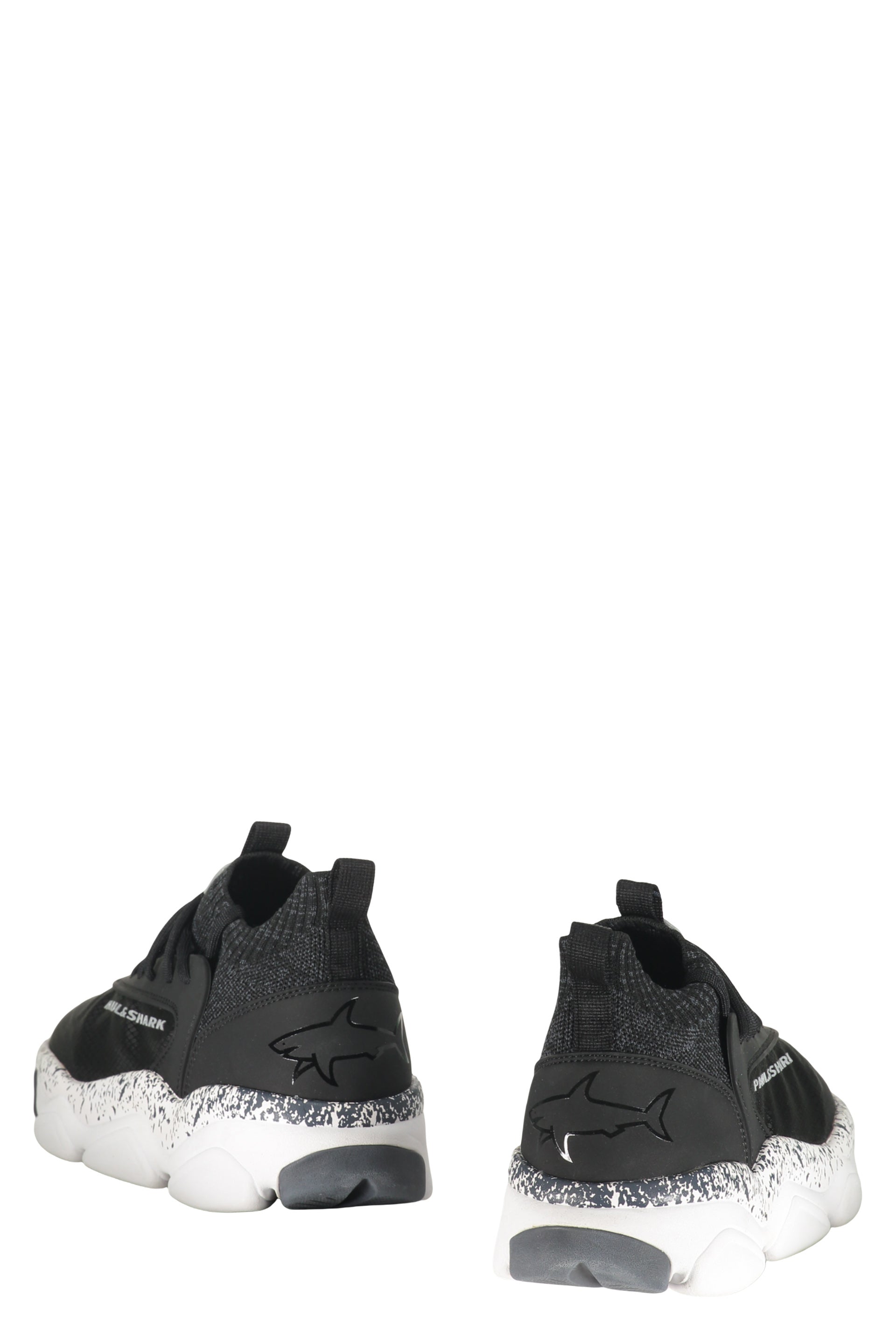 Modern black fabric versatile sneakers