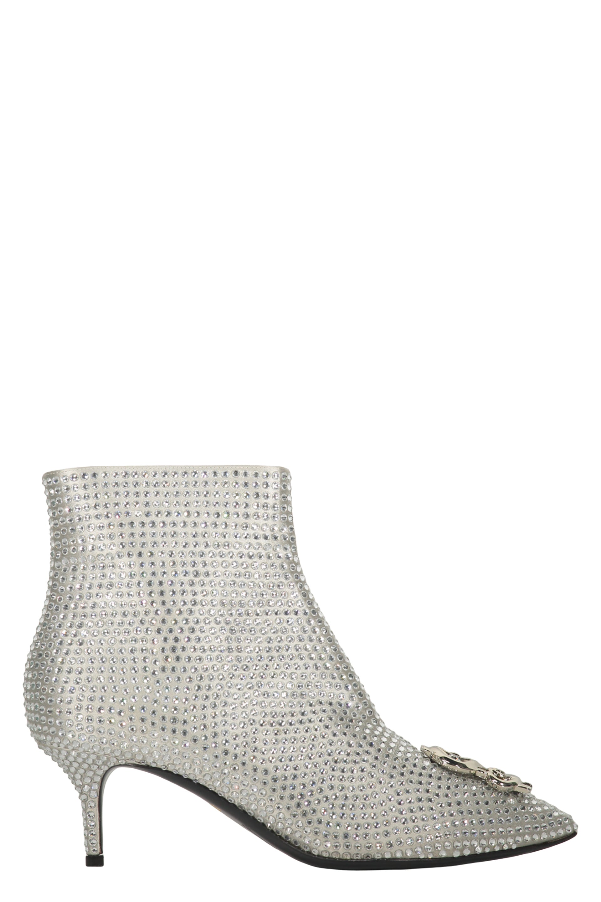 Pointed toe boots
