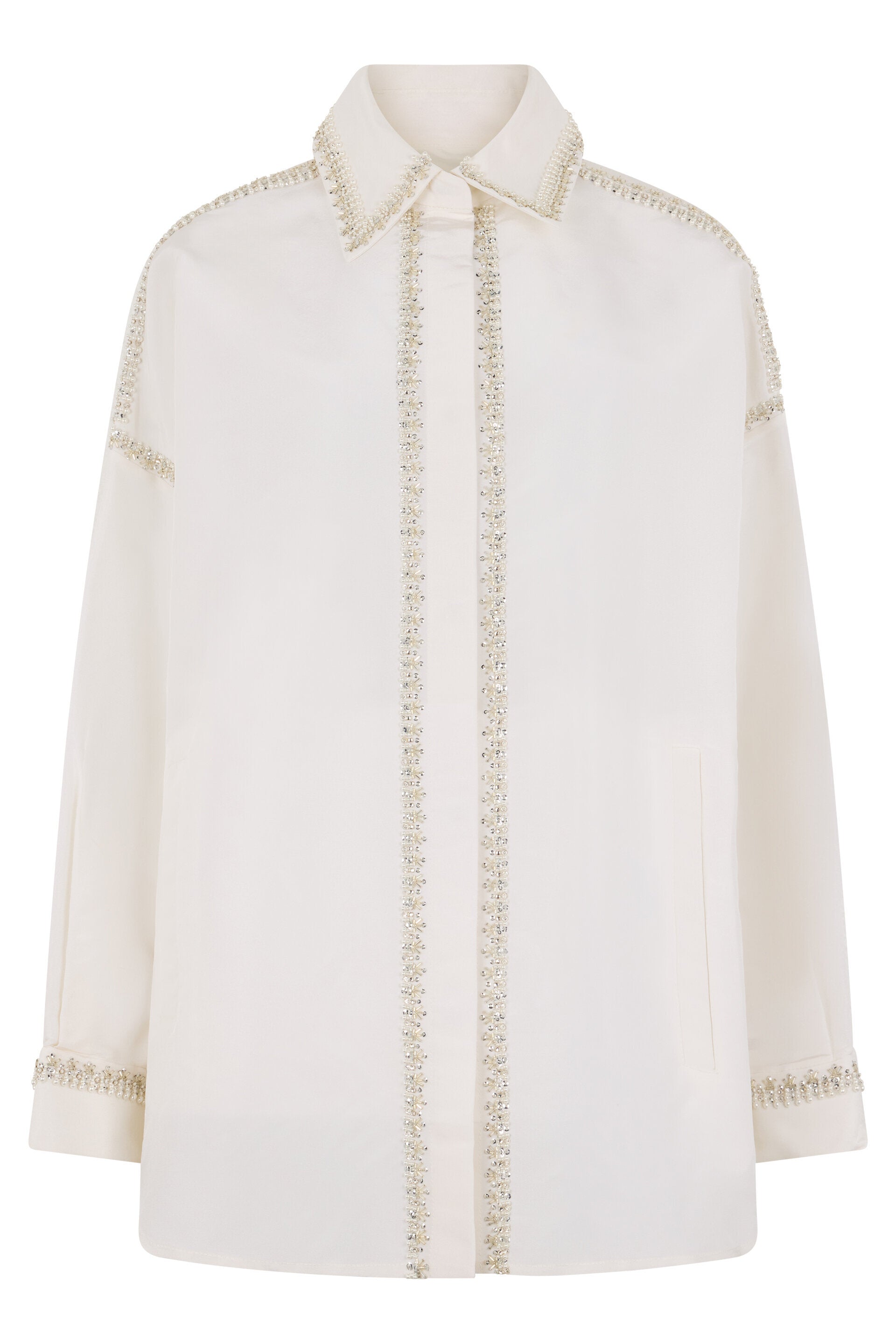 White casual shirt with a relaxed elegant fit