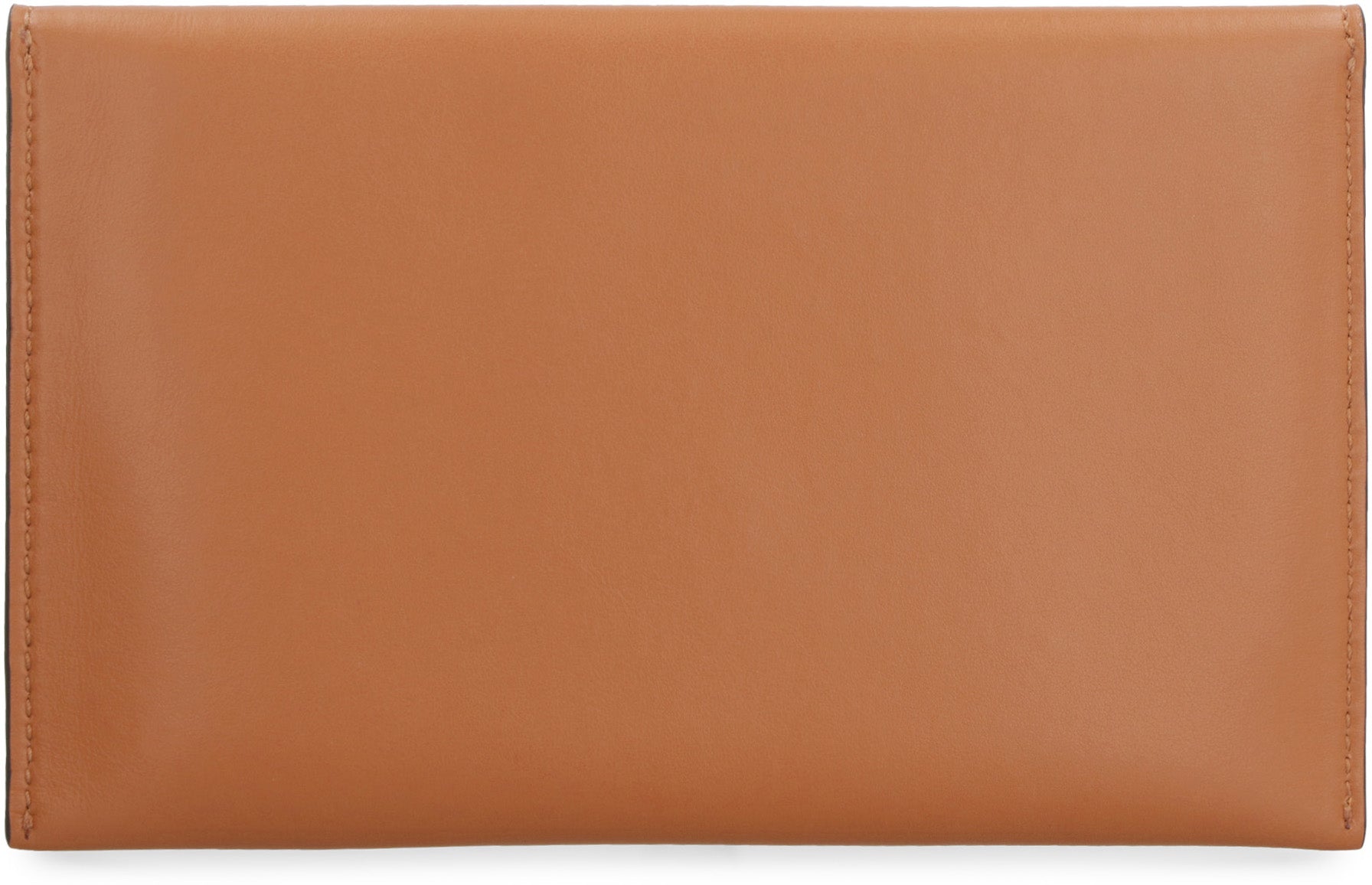 Leather flat pouch