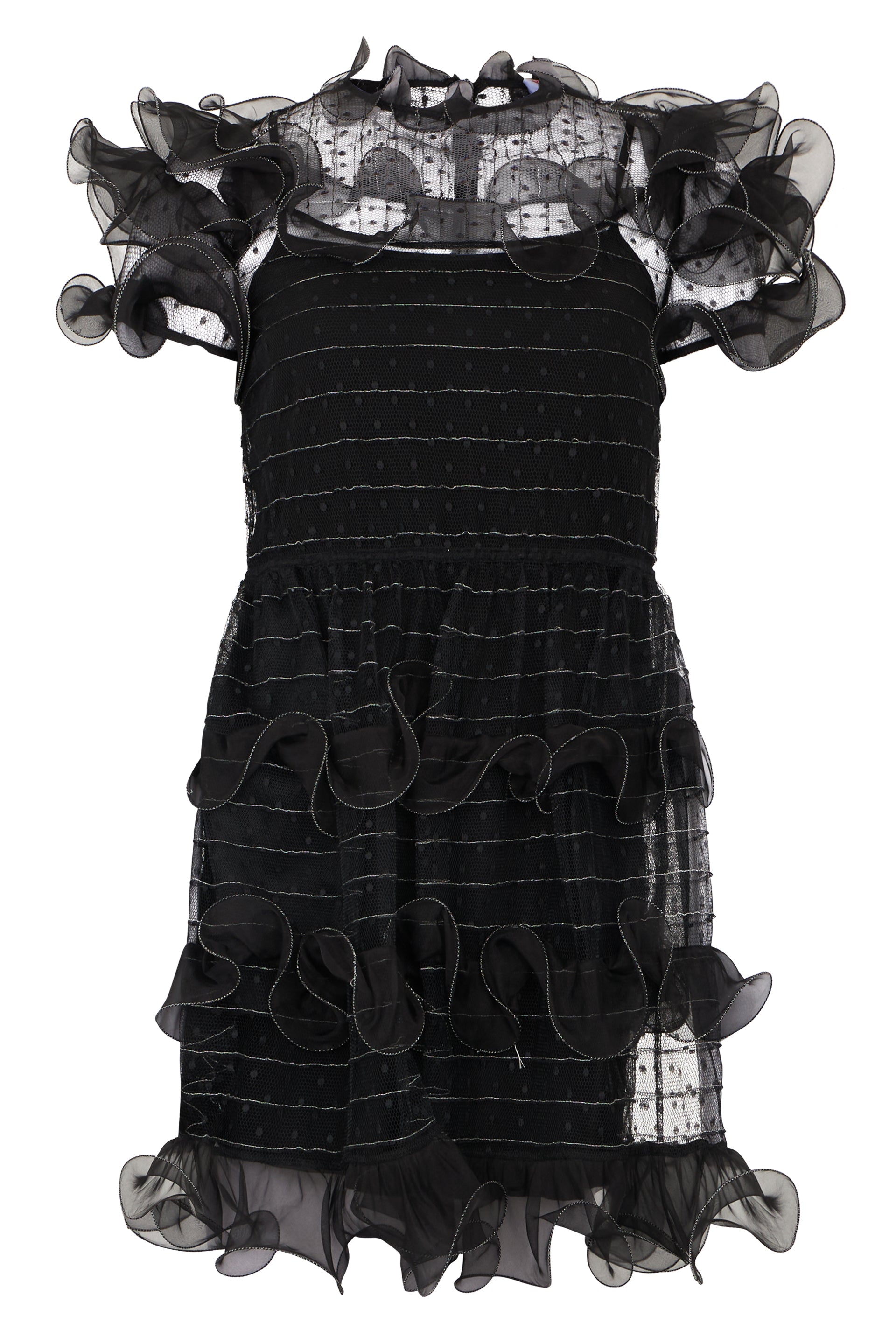 Short black dress with voluminous sleeves in an elegant and sophisticated design.