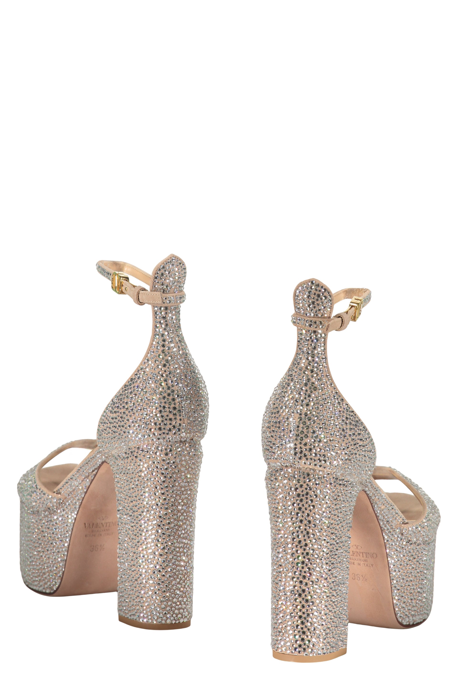 Elegant high-heeled sandal.