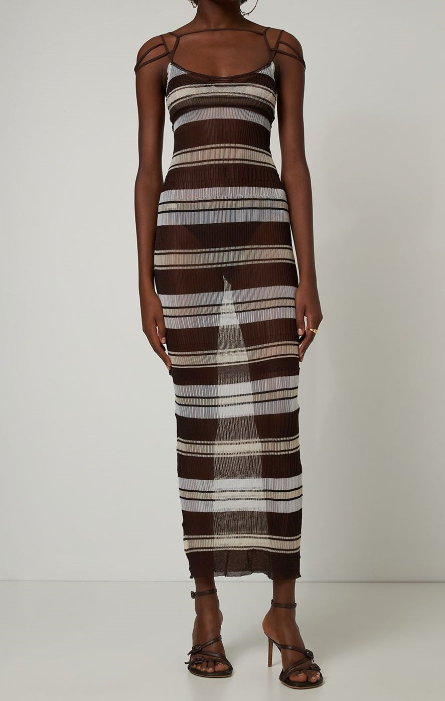 Long striped dress for elegant occasions