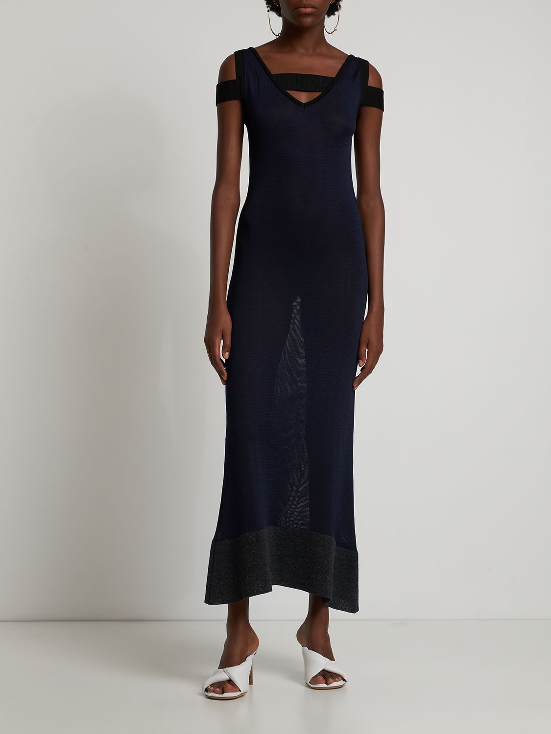 Elegant long dress for special occasions