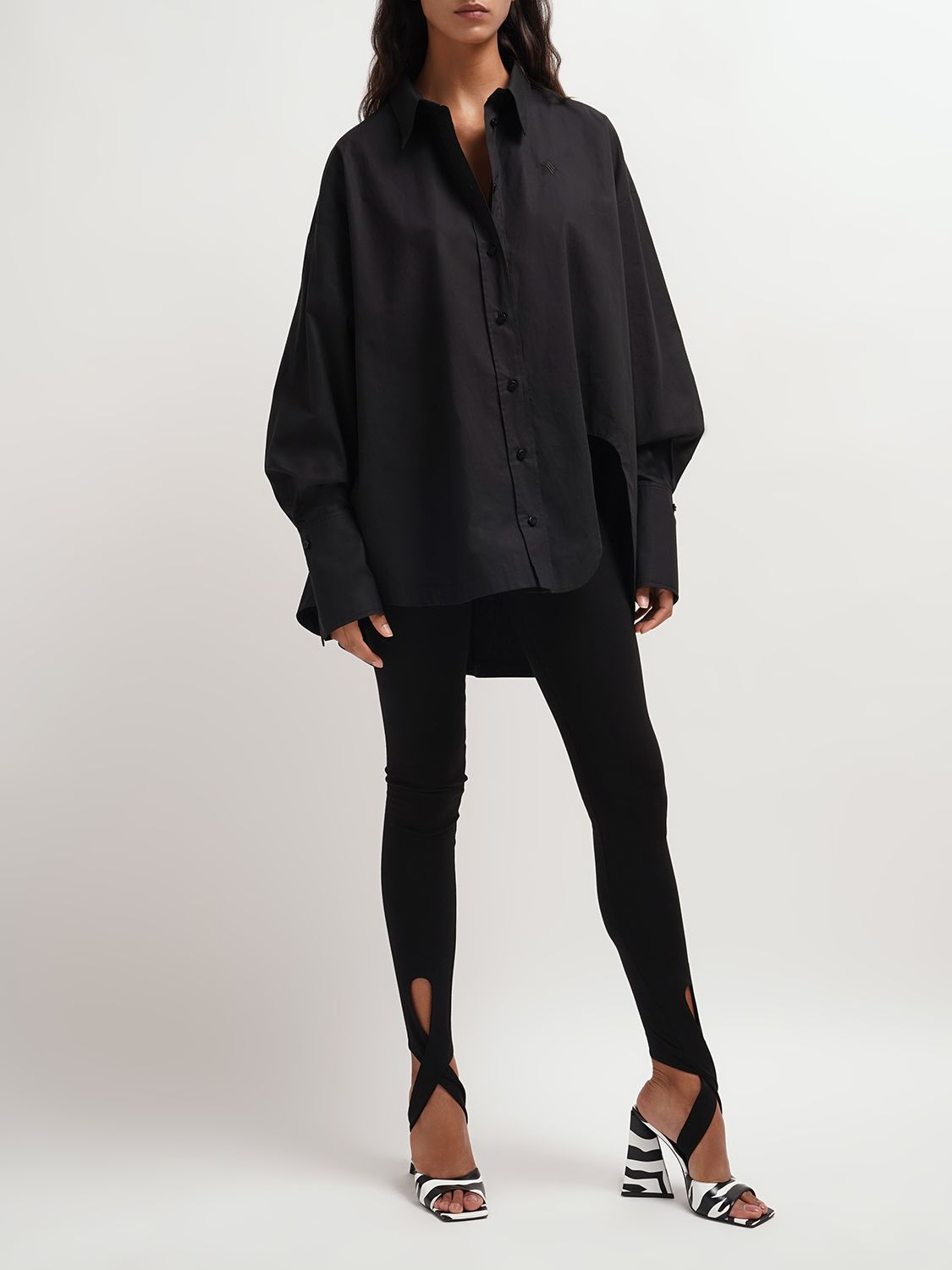 Black elastic leggings with high waist