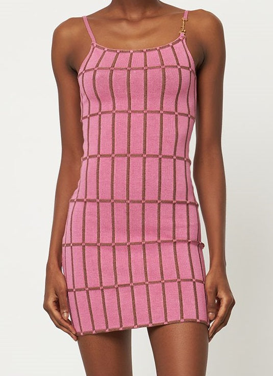 Pink fitted dress with vertical pattern