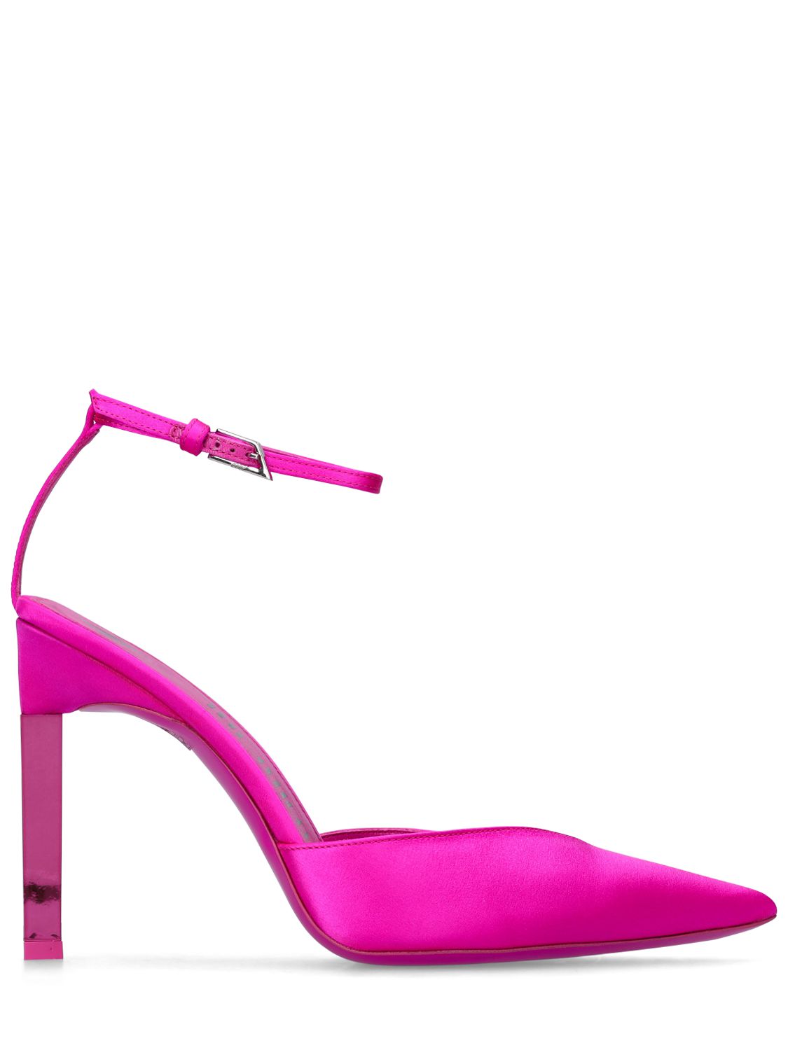 Fuchsia shoe with elegant heel