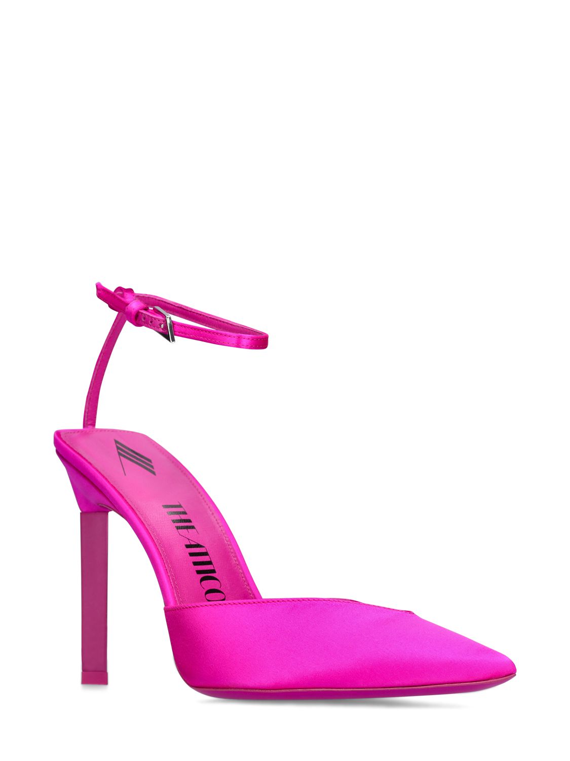 Fuchsia shoe with elegant heel