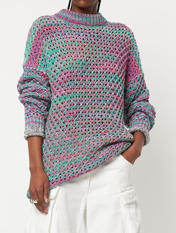 Round neck sweater with long sleeves