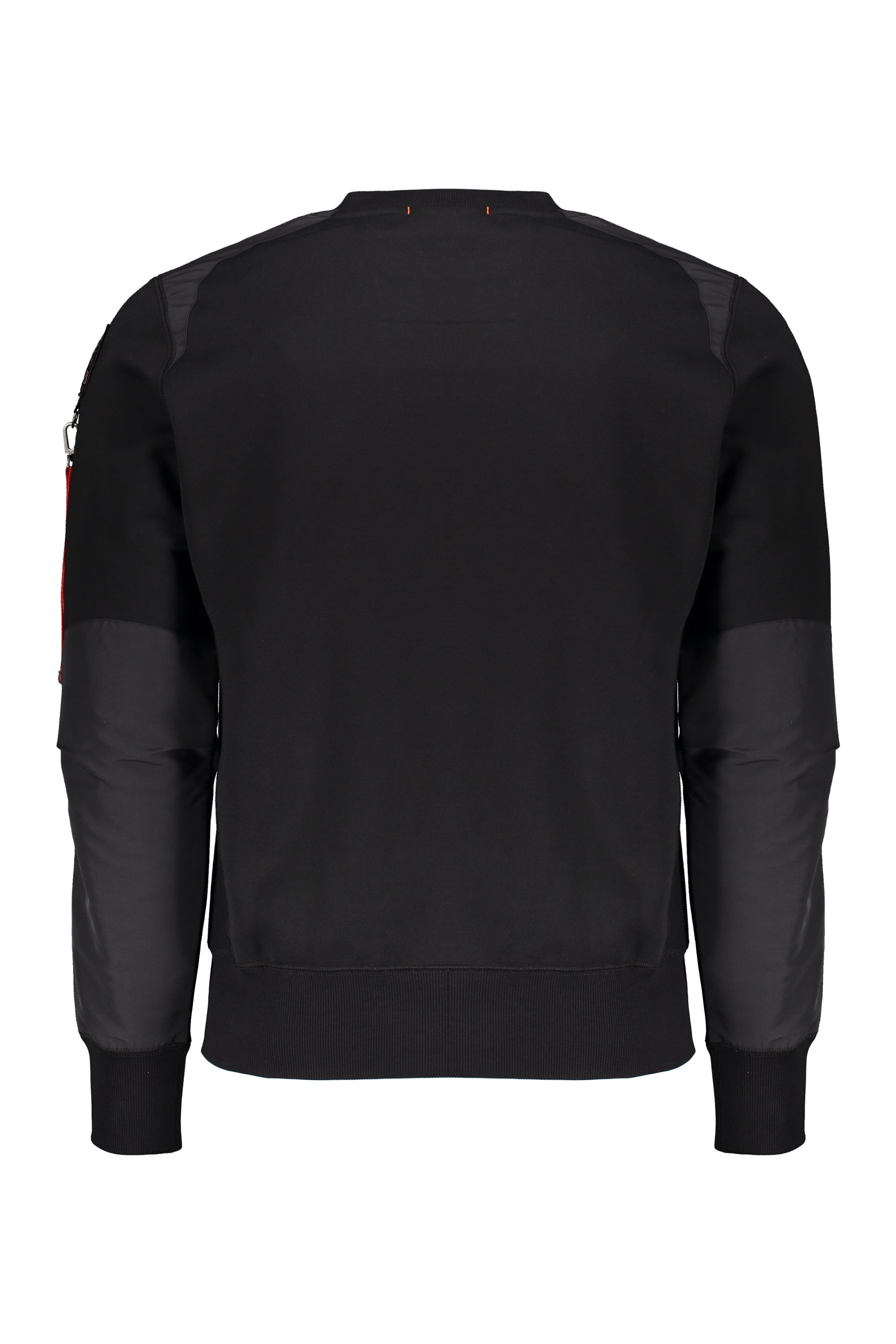 Simple and elegant black sweatshirt, long sleeves