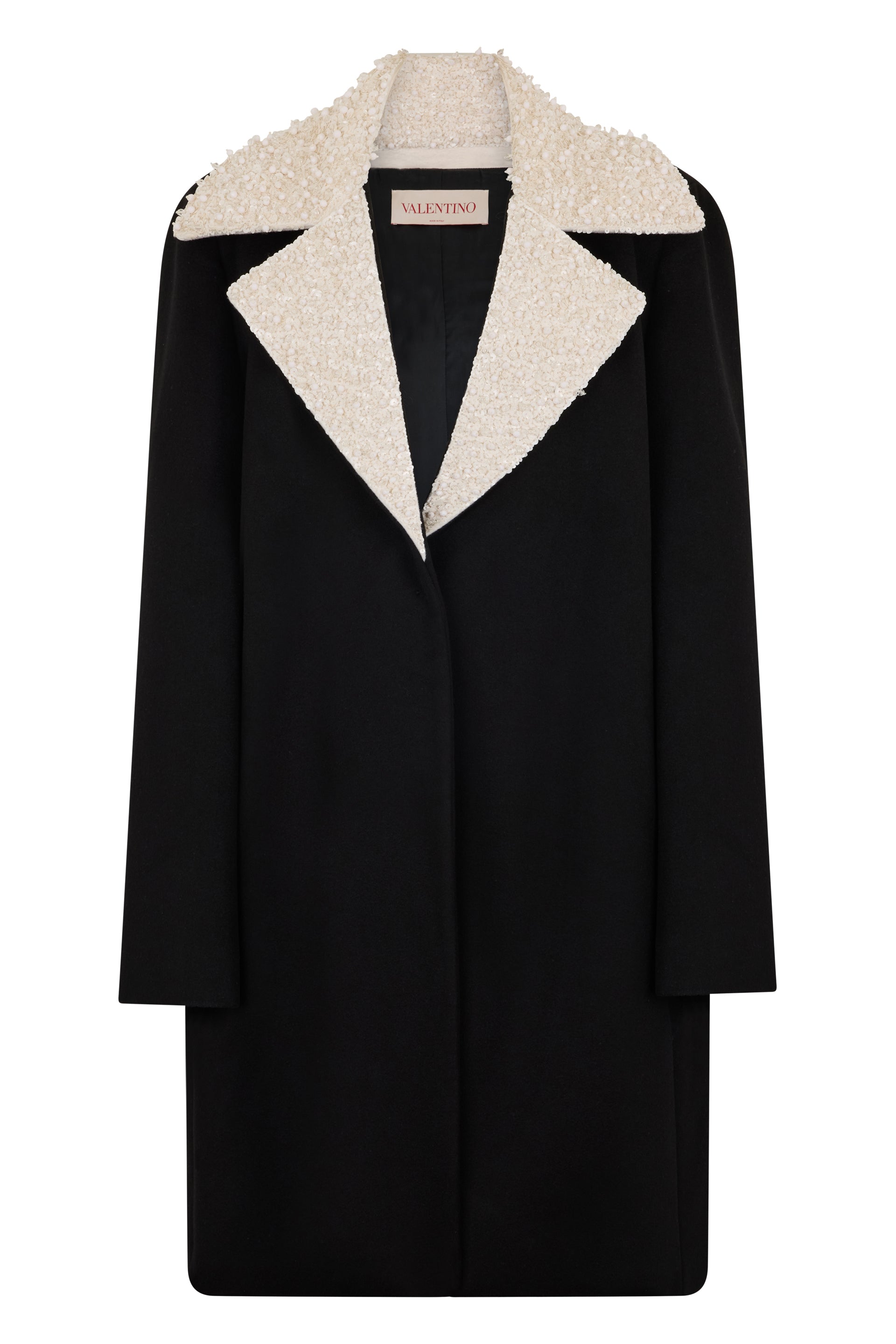 Elegant black coat with jewel collar adorned with sequins and beads