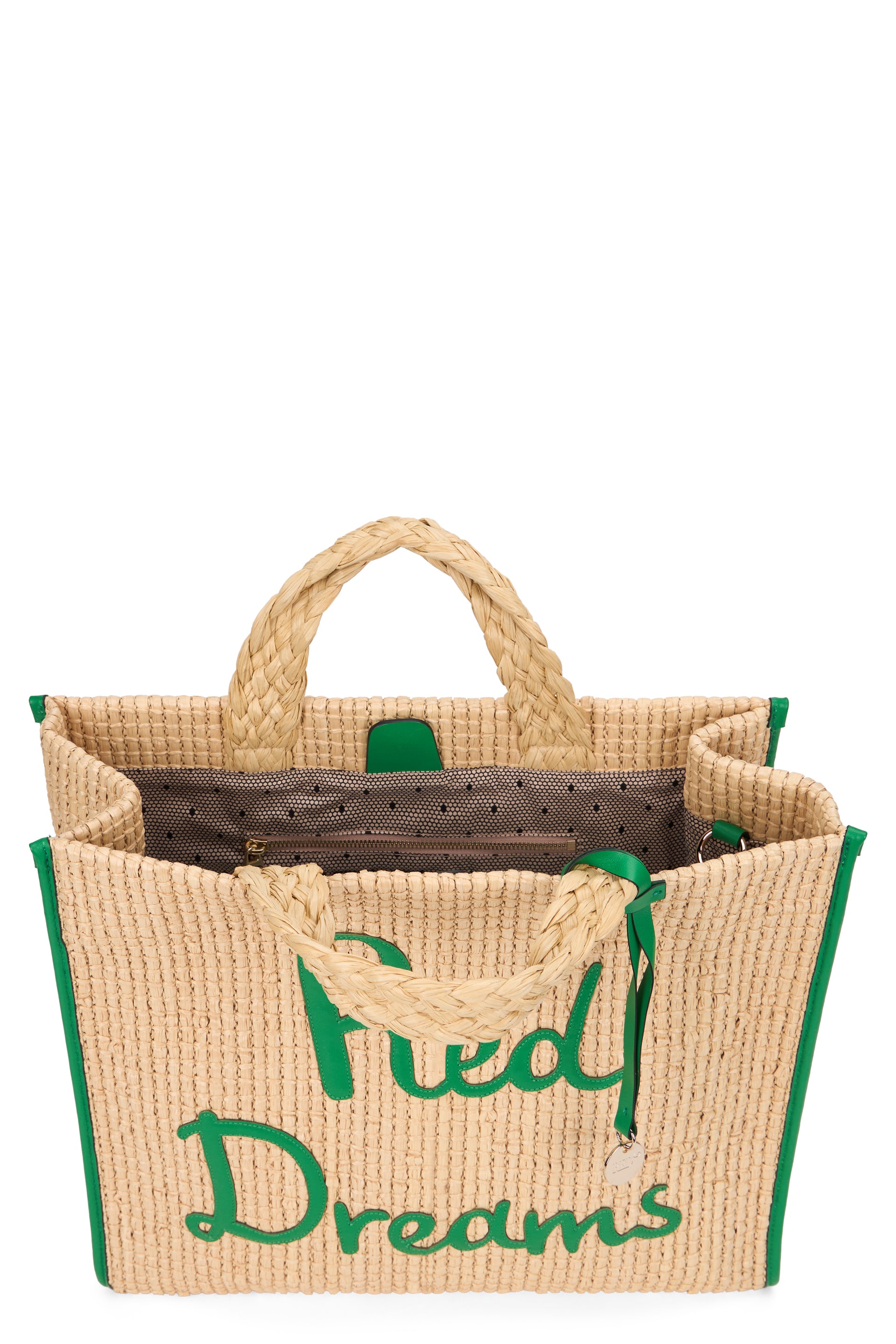 Elegant tote bag in natural materials.