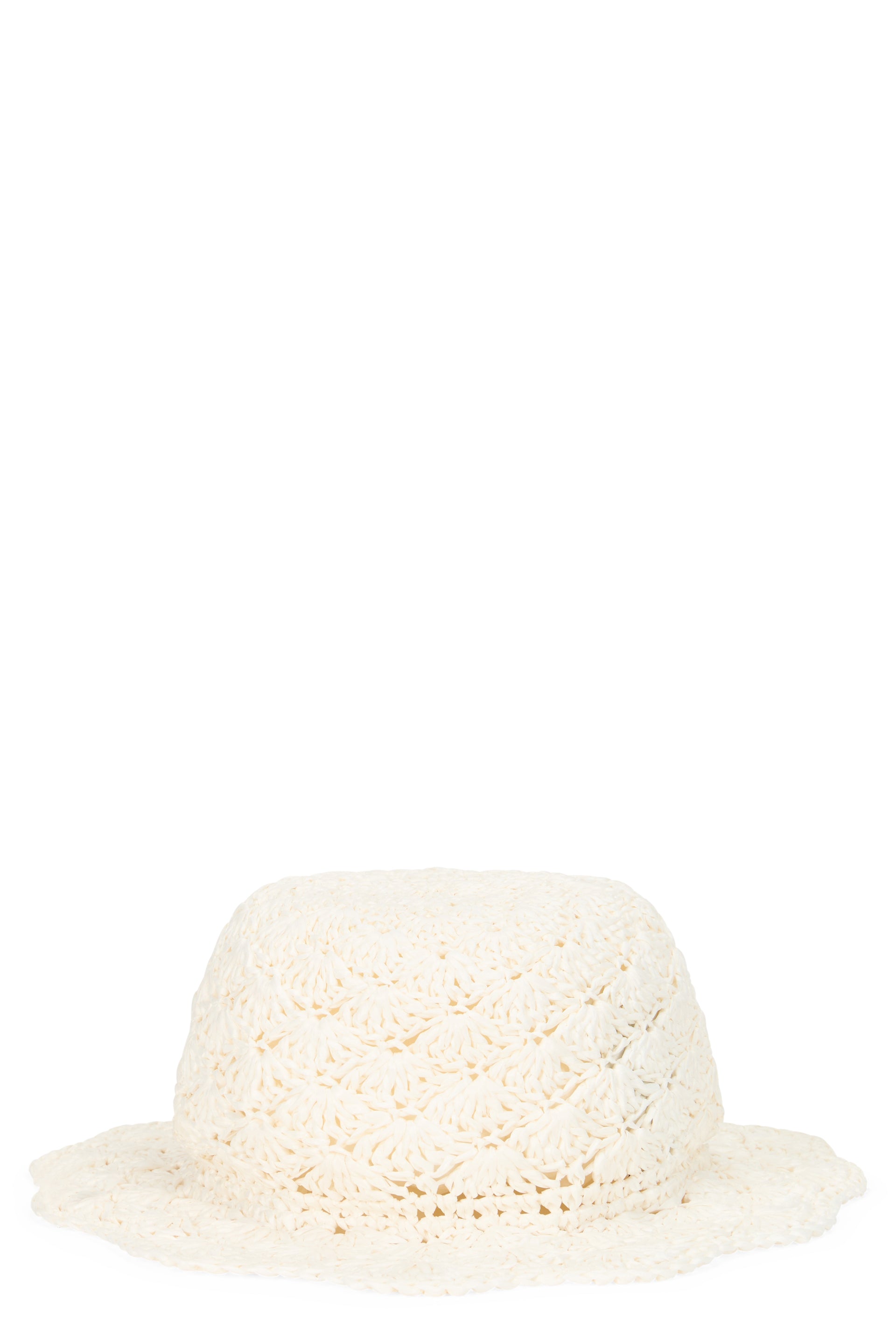 Light classic hat for summer look.