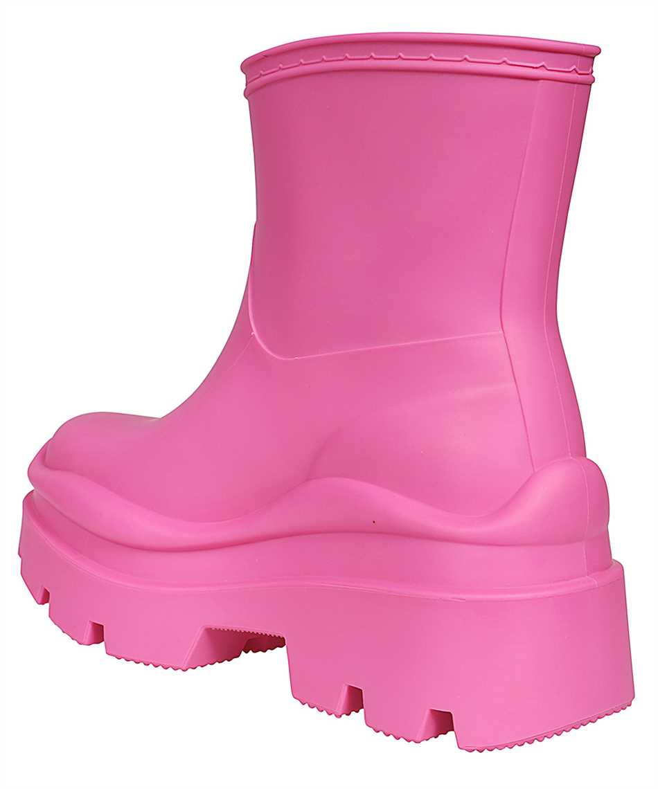 Rubber rain boots