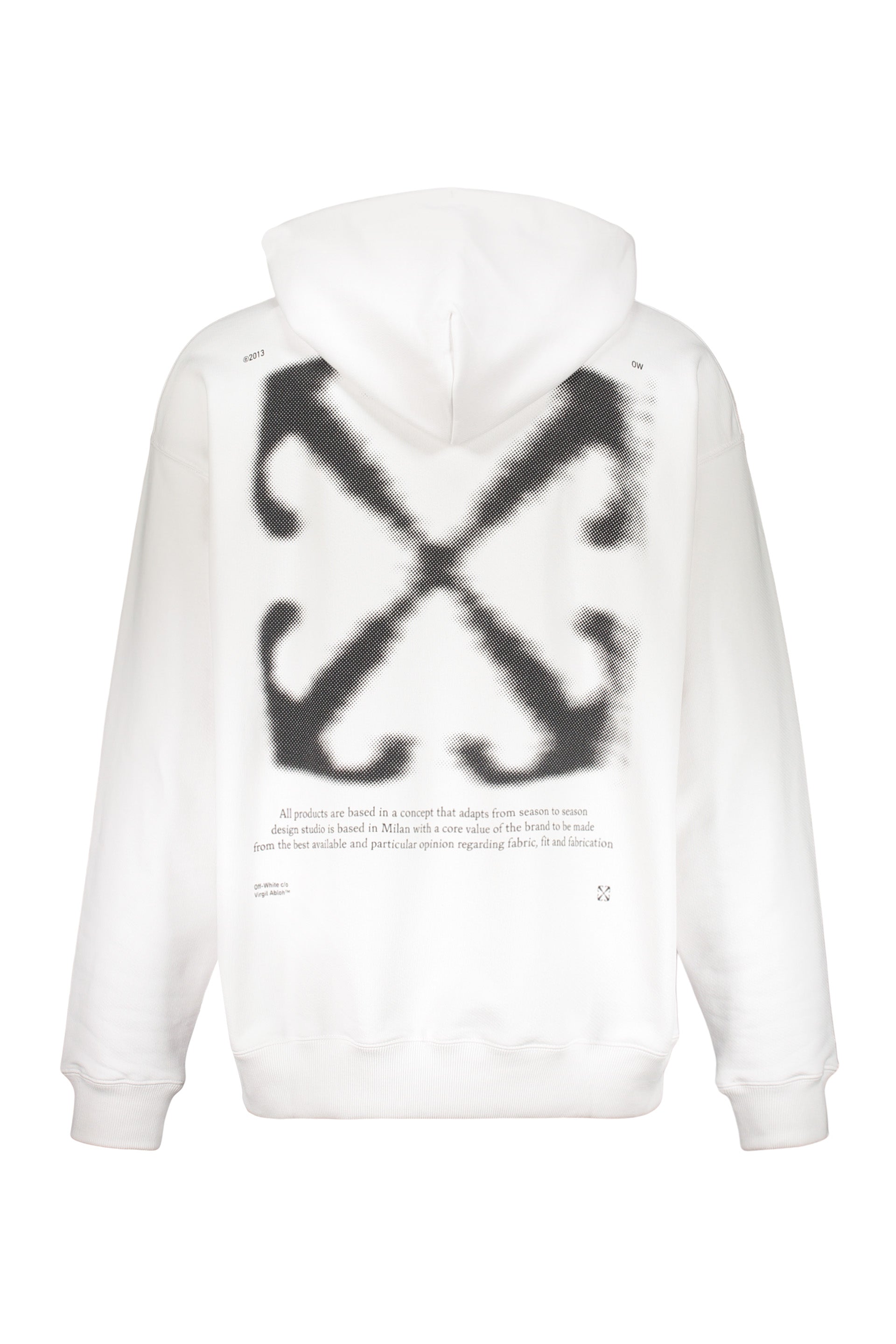 Hooded sweatshirt in comfortable and versatile white.